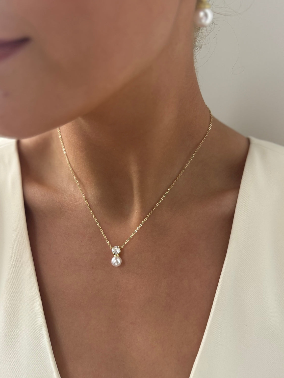 Alice - Gold Pearl Necklace