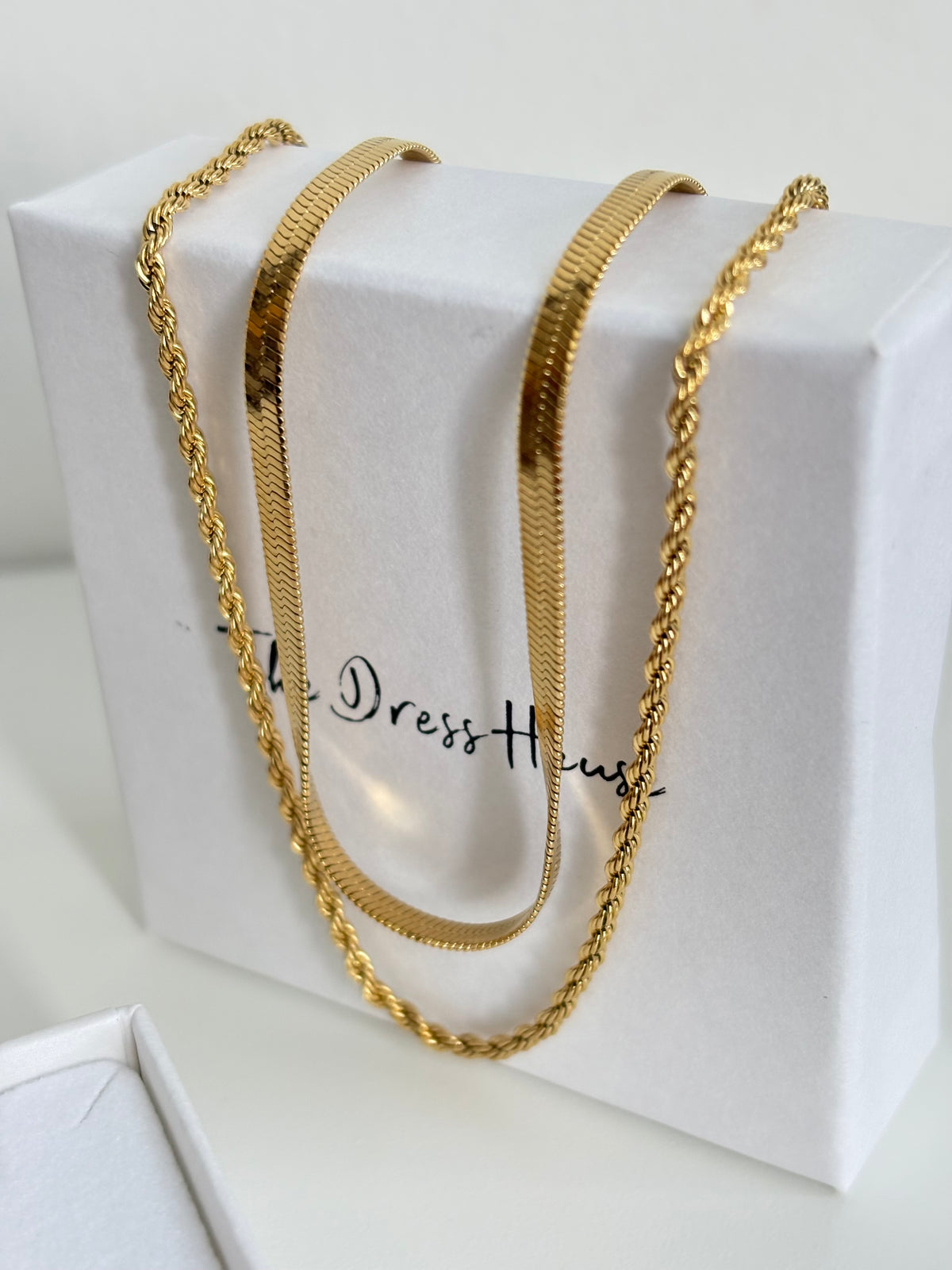 Dress House Gift Box 49 - Gold Necklace Earring