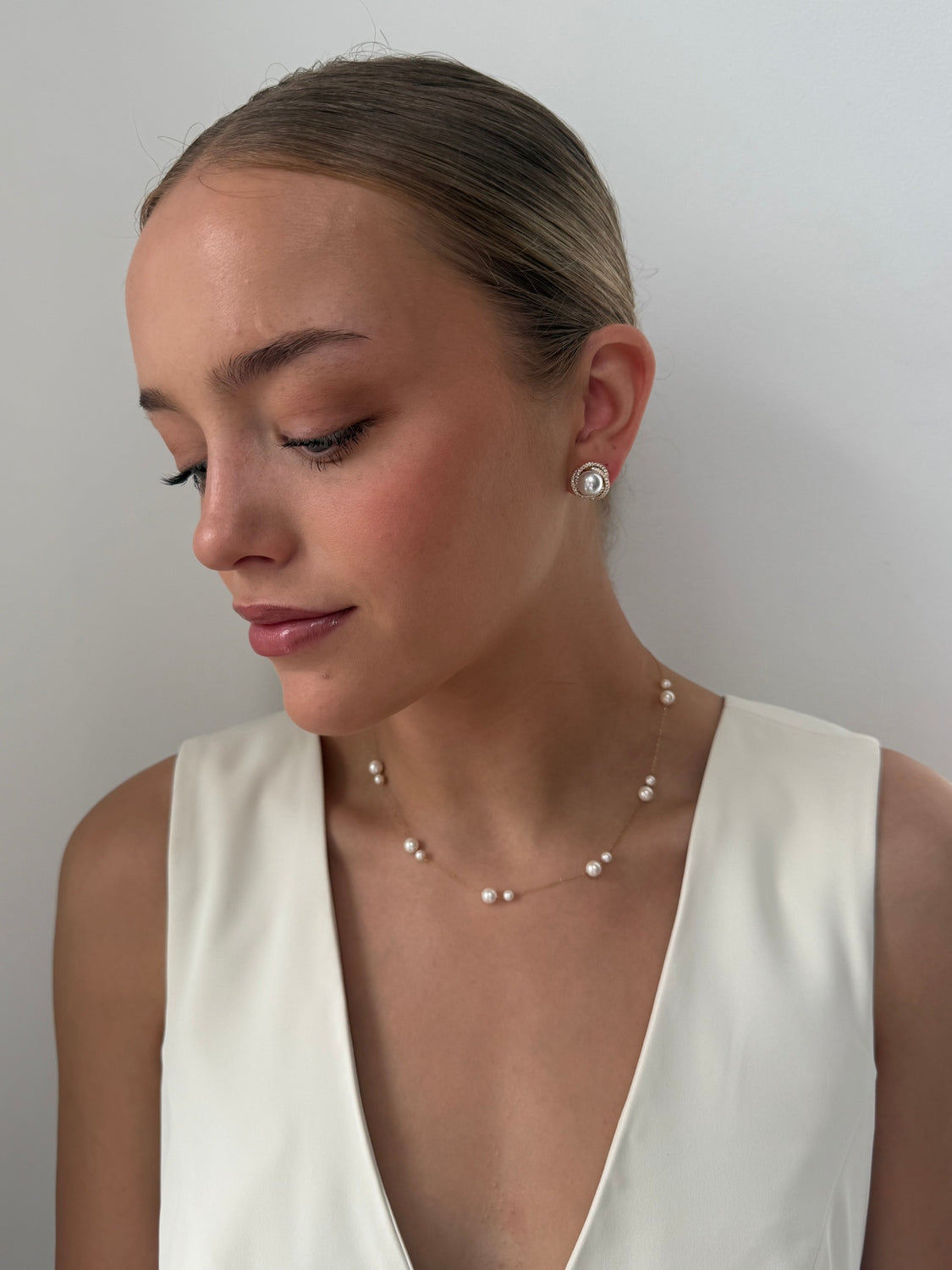 Afa - Gold Pearl Stud Earring