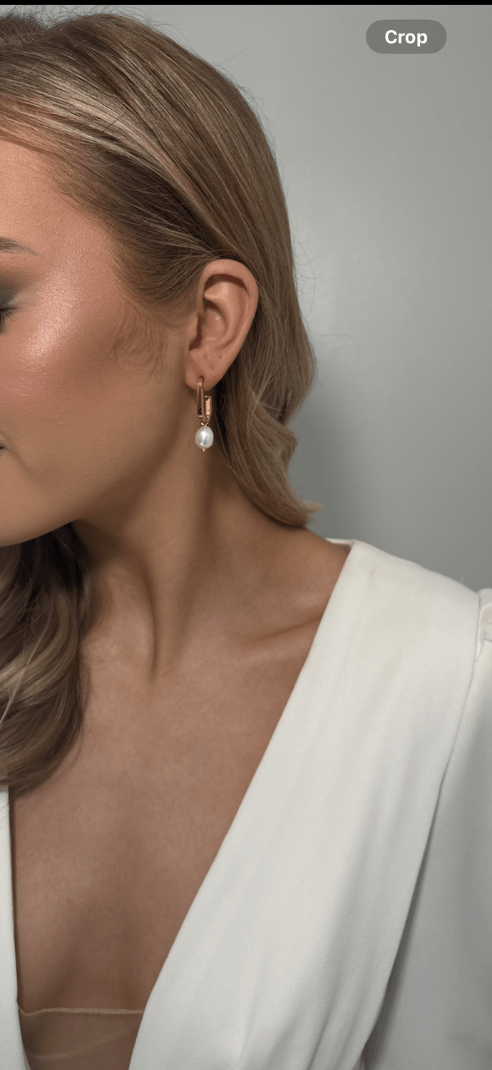 Ita - Gold Pearl Earring