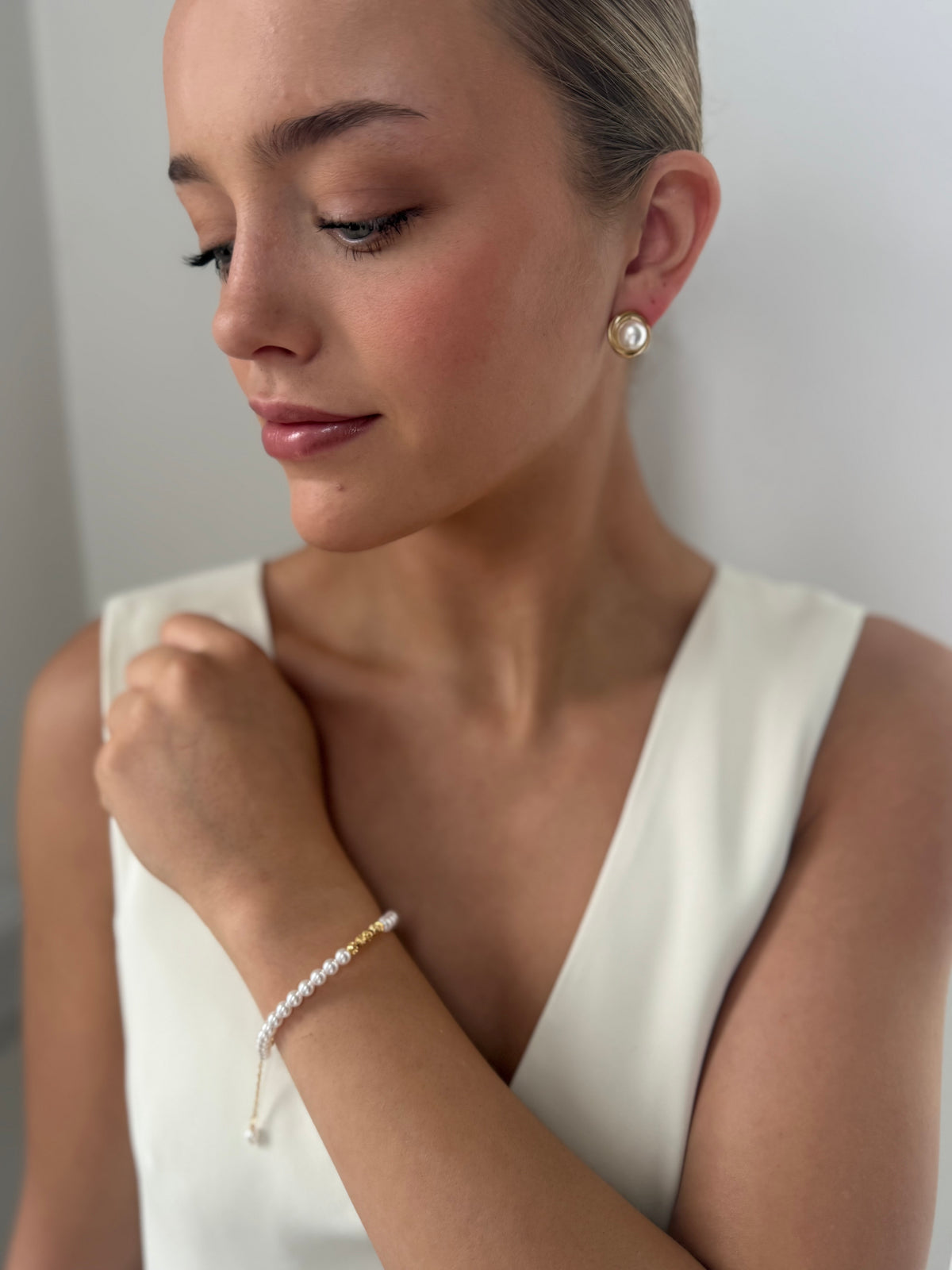 Ruby - Pearl Gold Bracelet