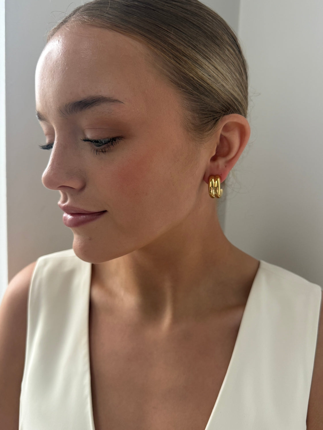 Abbie - Gold Hoop Earring