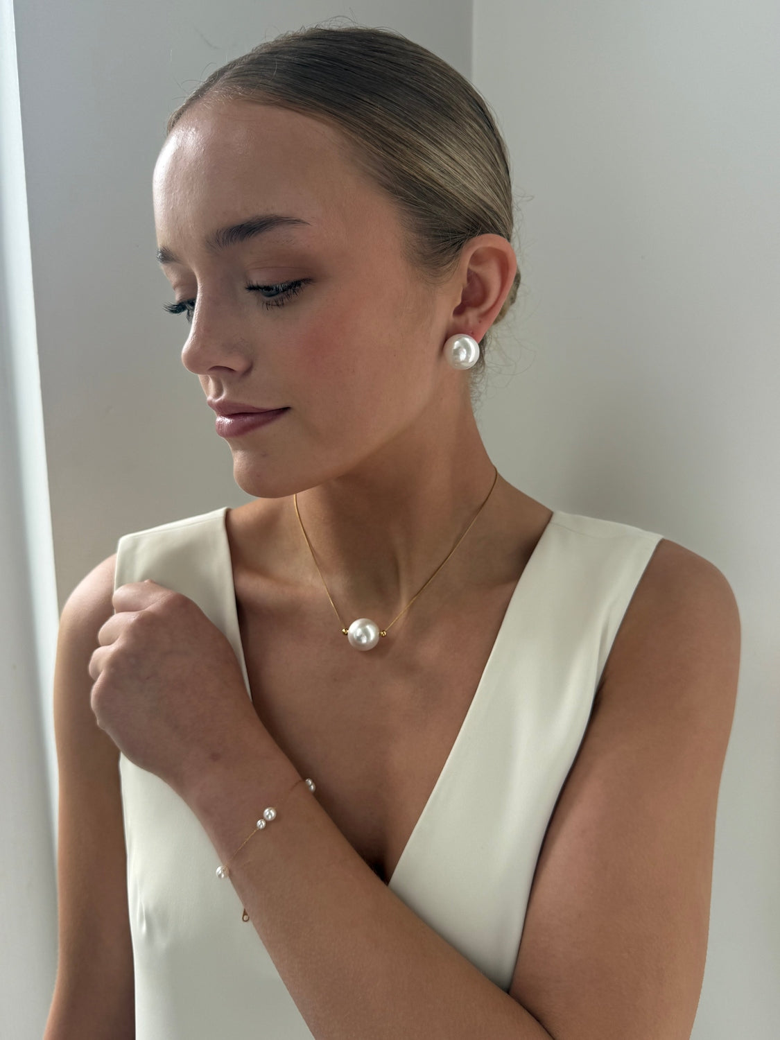 Jill - Gold Pearl Necklace