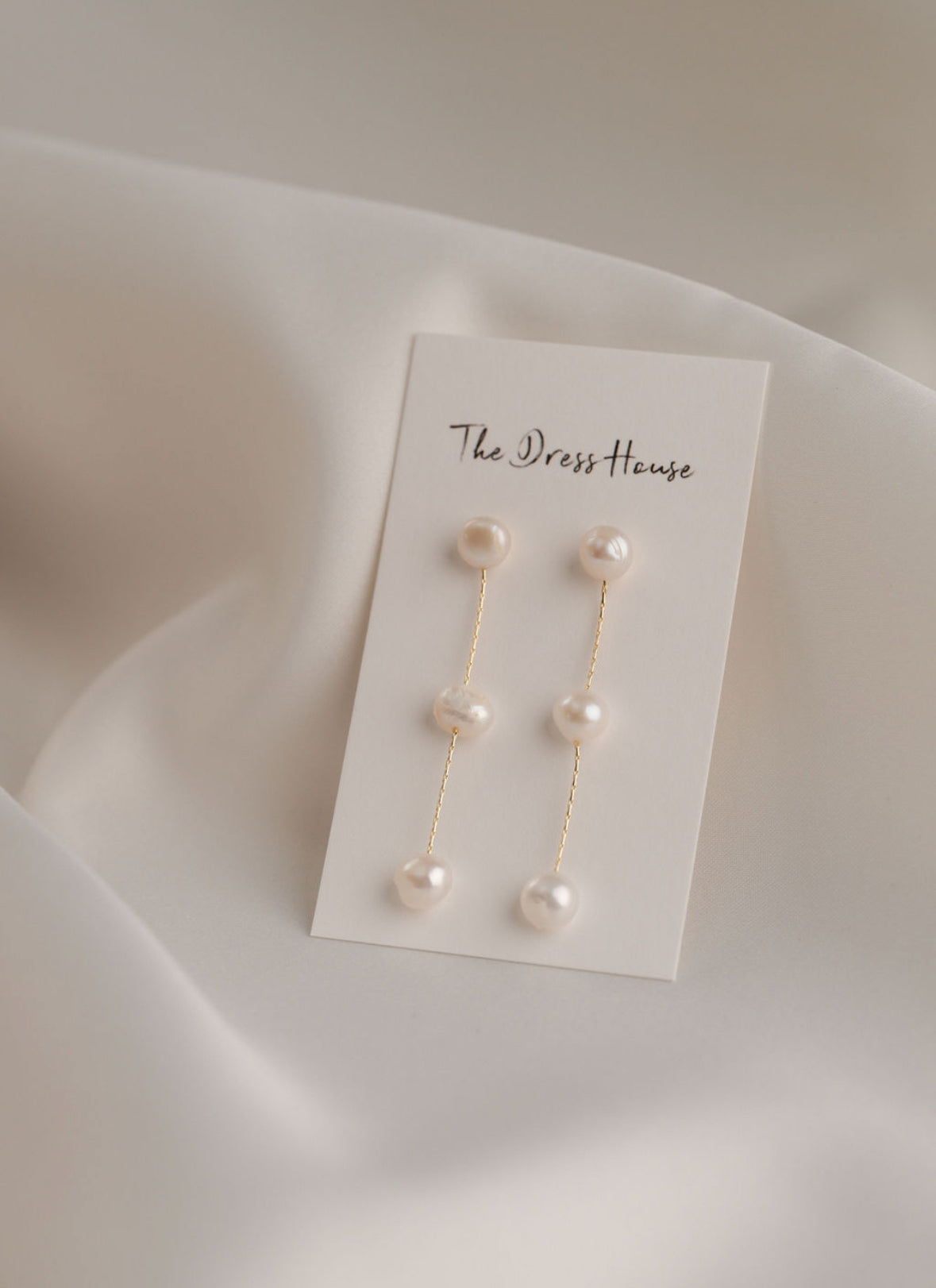 Arla - Gold Pearl Earring