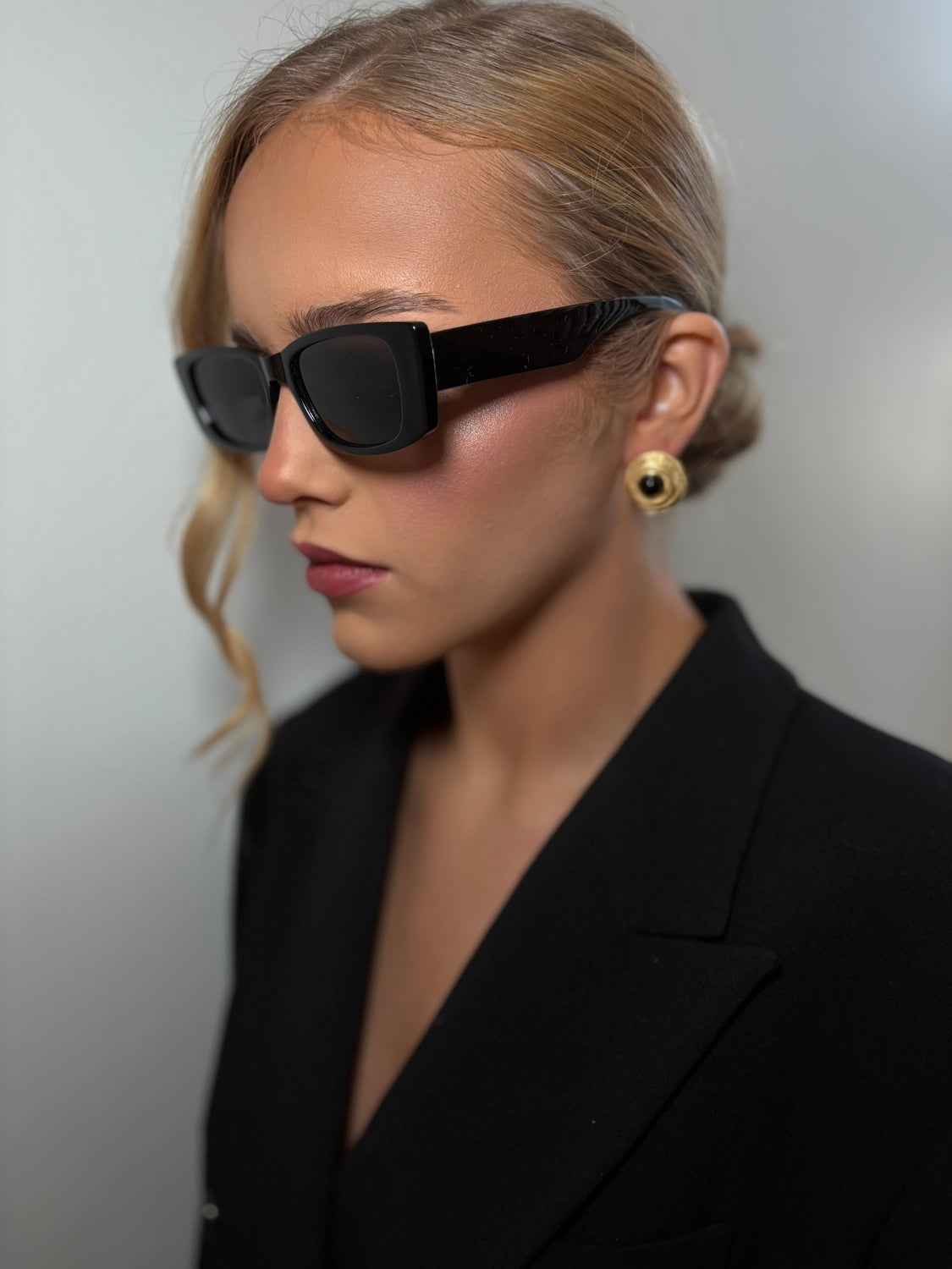 Alsa - Black Gold Earring