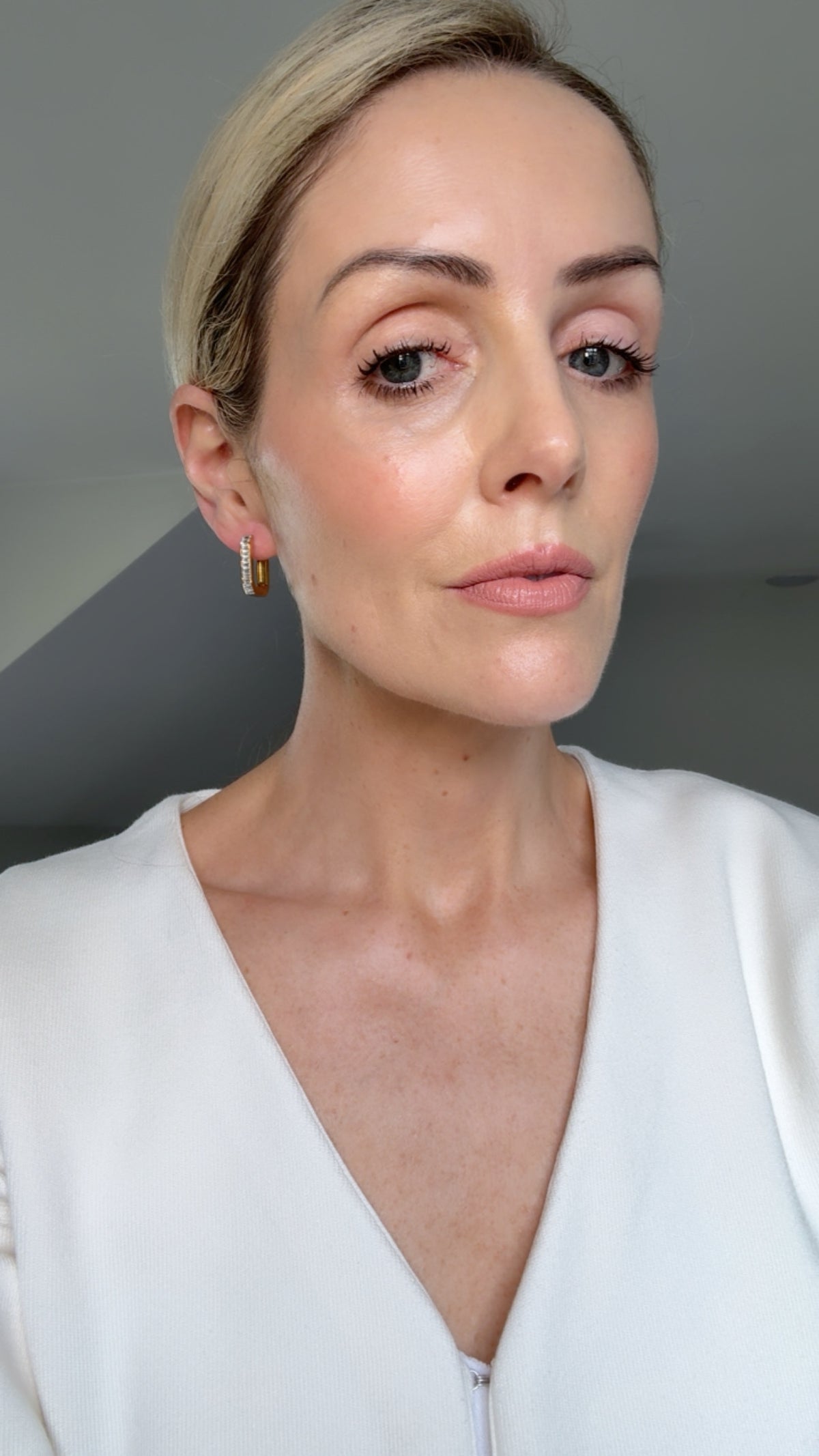 Molly - Gold Hoop Earring
