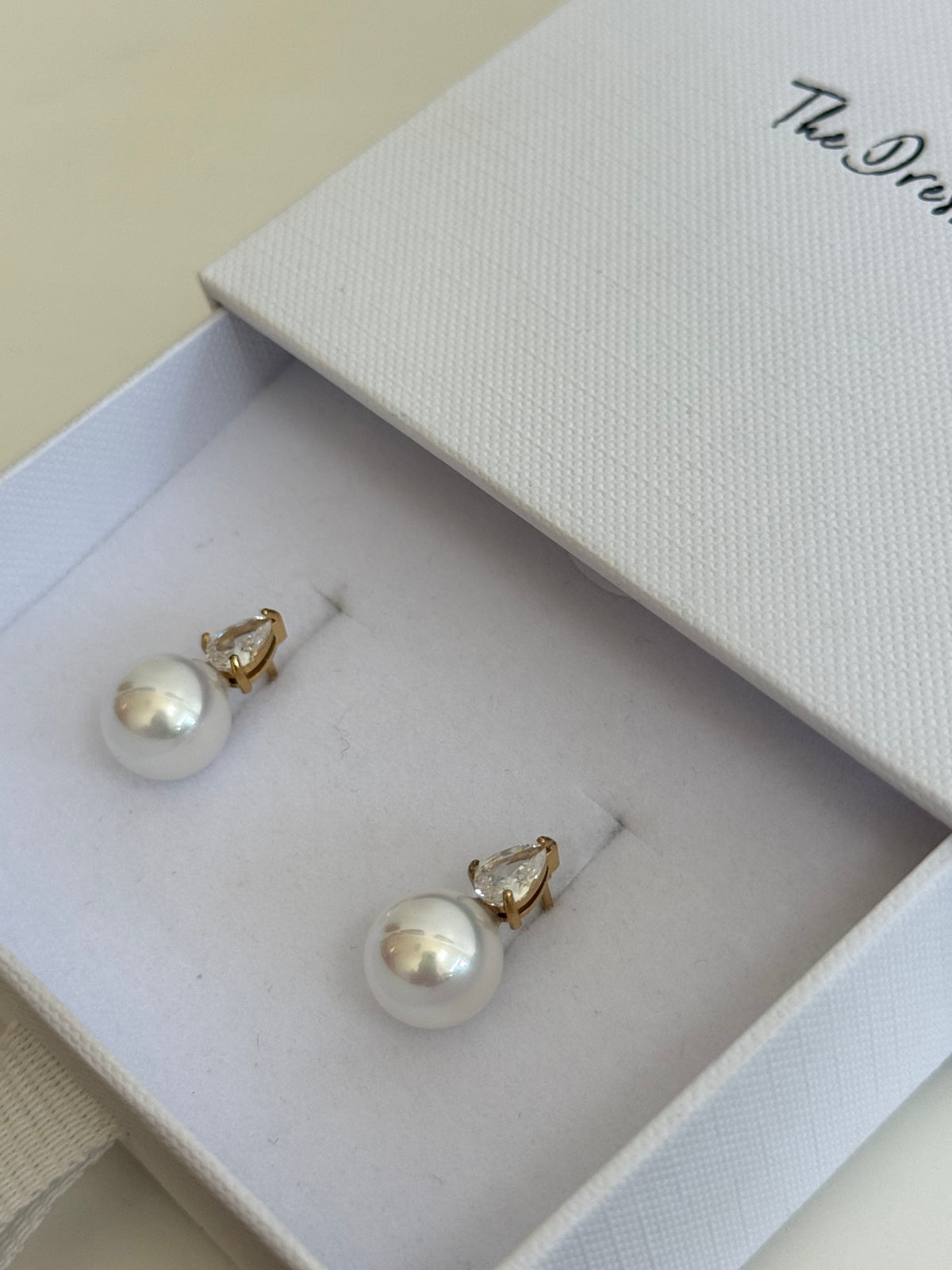 Cami - Gold Pearl Earring