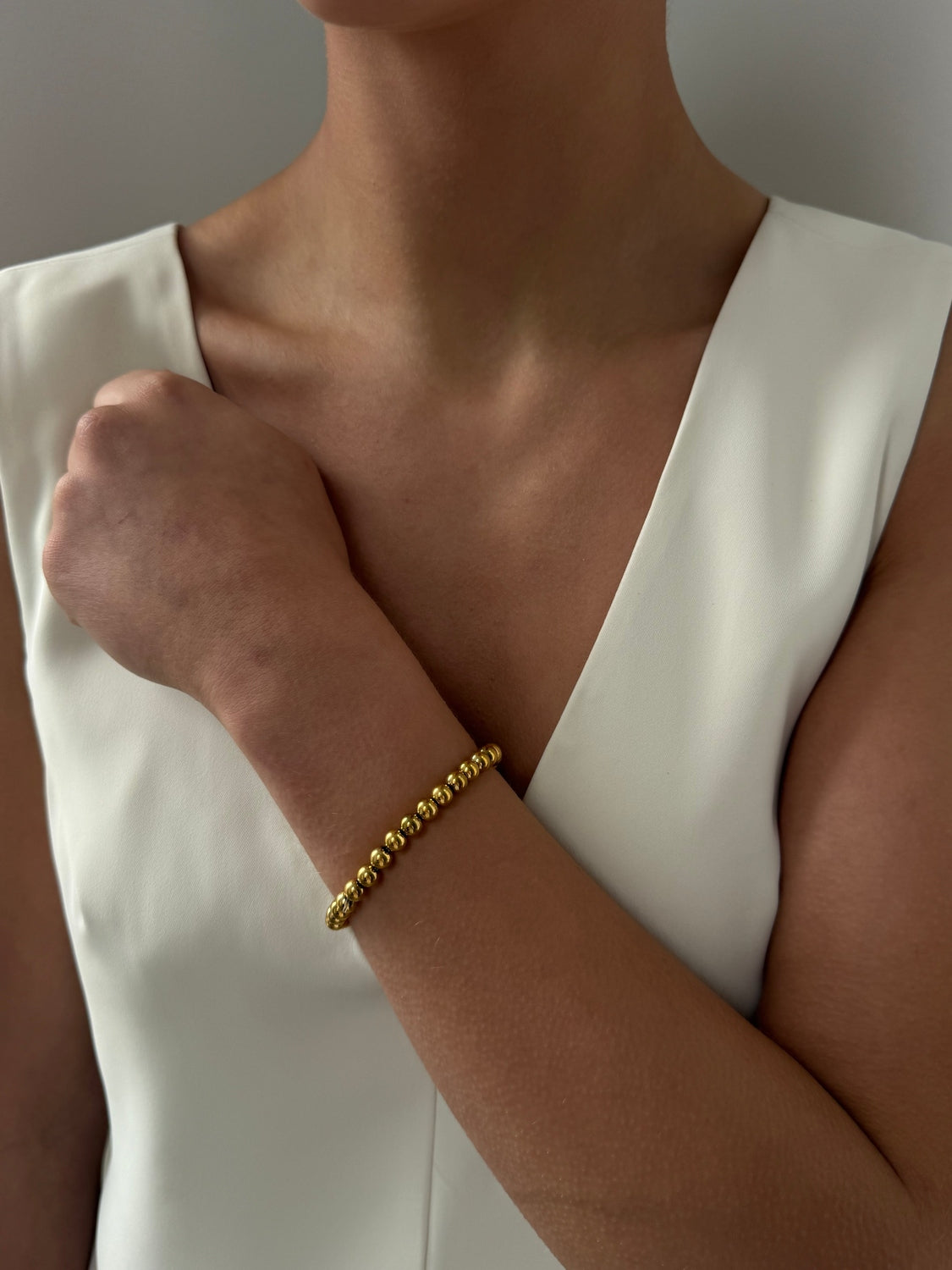 Nancie - Gold Bead Bracelet (6mm)