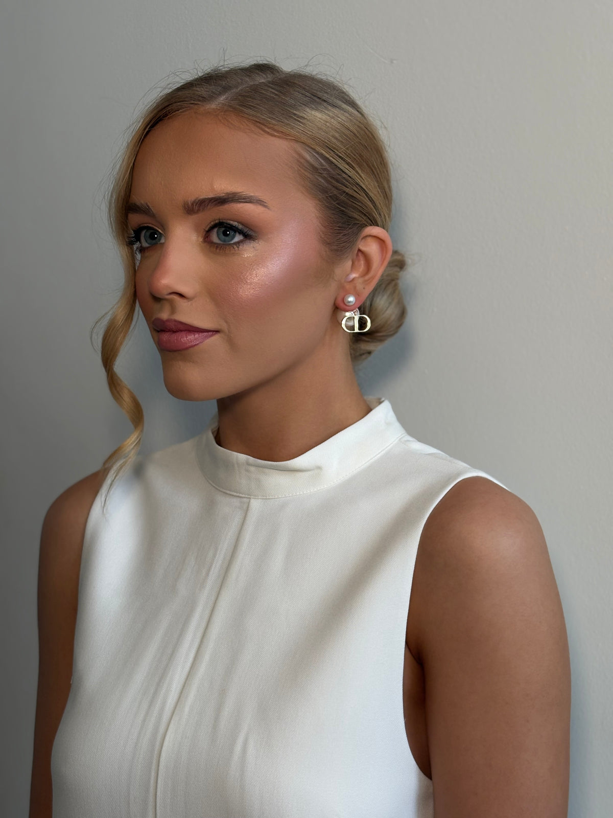 Karoline - Pearl Gold Earring