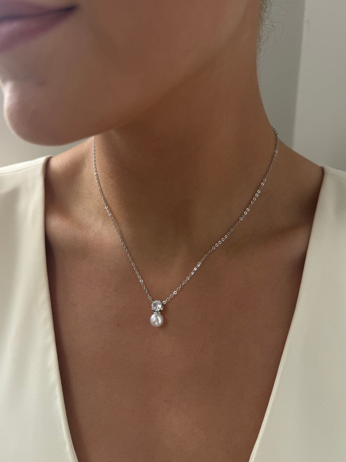 Alice - Silver Pearl Necklace