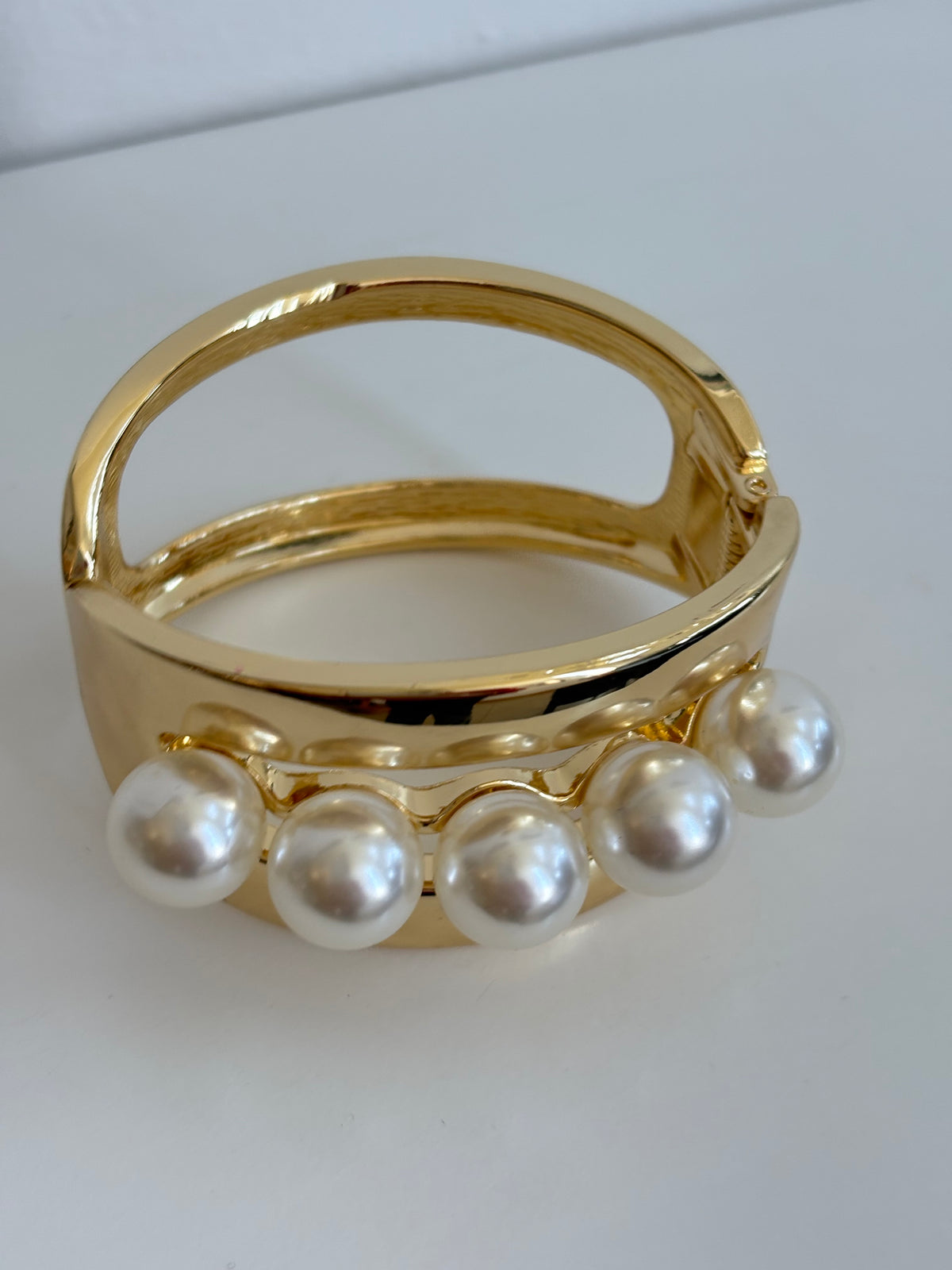 Mela - Gold Pearl Cuff