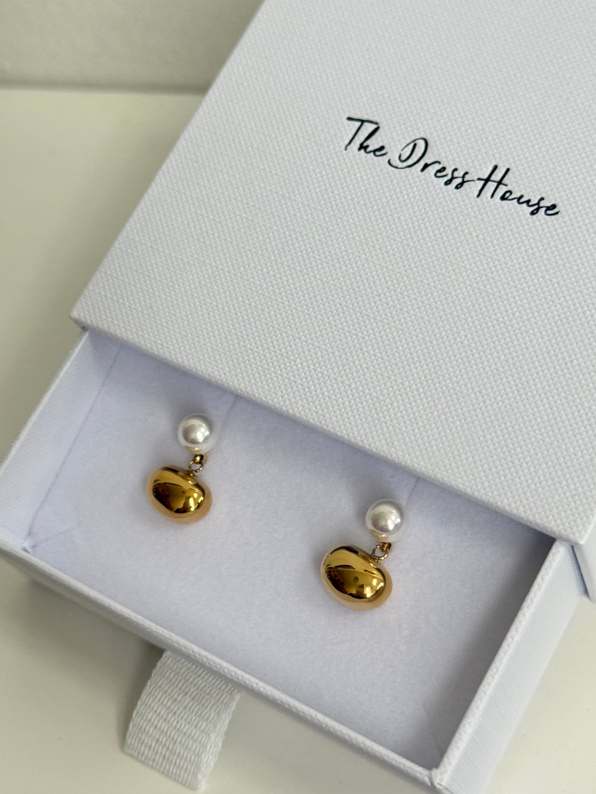 Libby - Gold Pearl Earring