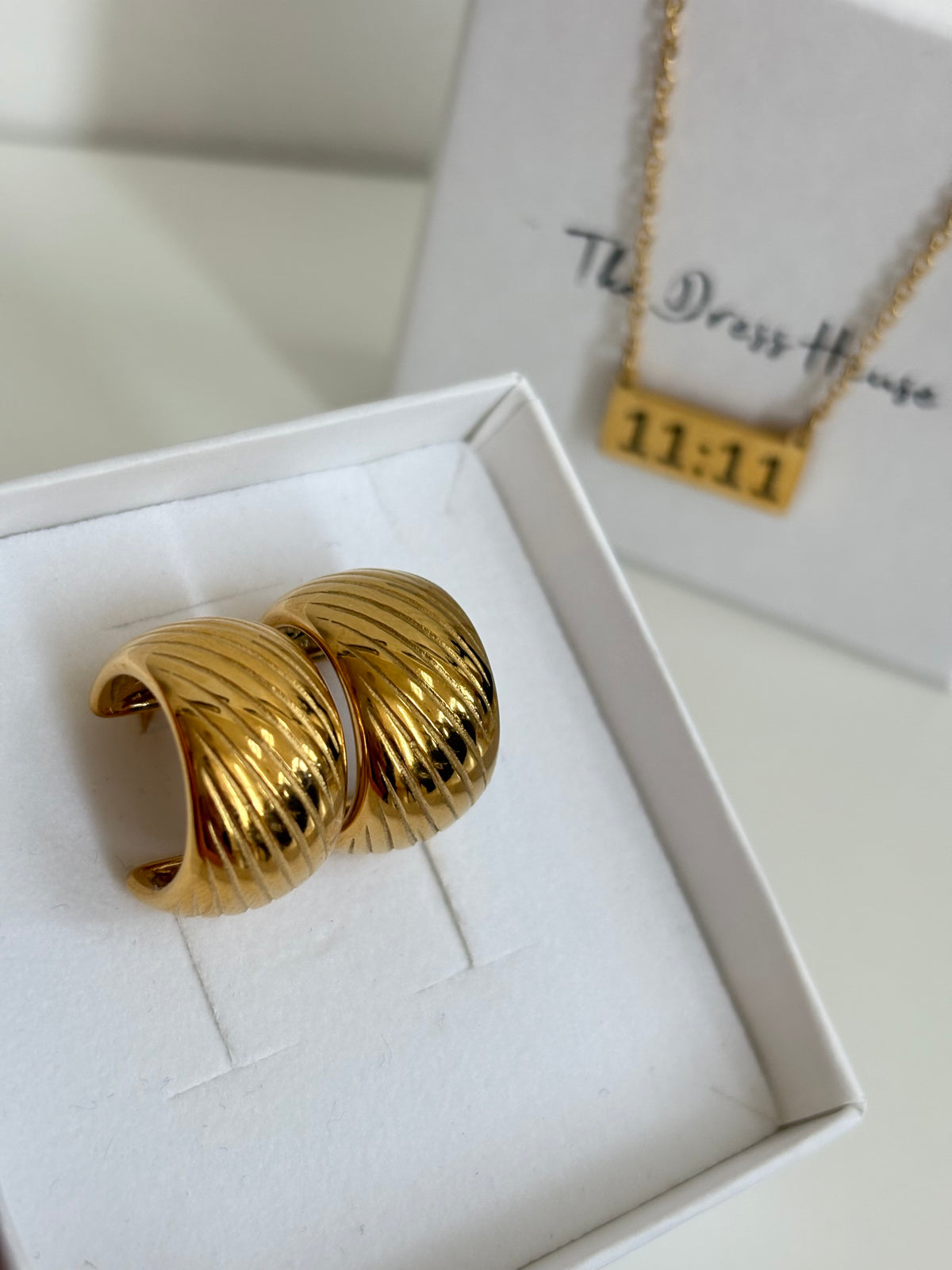 Dress House Gift box 56 - Gold Necklace Earring
