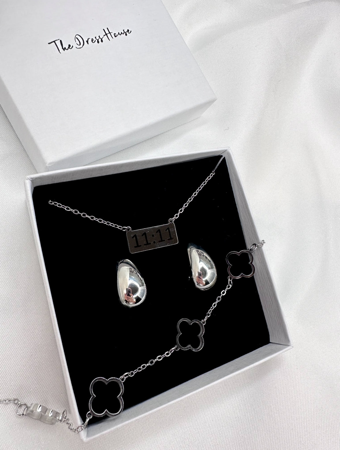 Dress House GIFT BOX 4 - Silver Earring Necklace Bracelet
