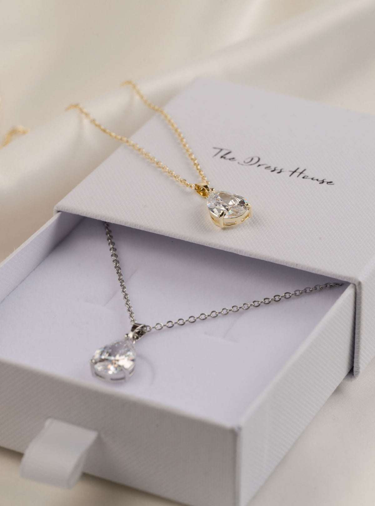Clara - Silver Necklace