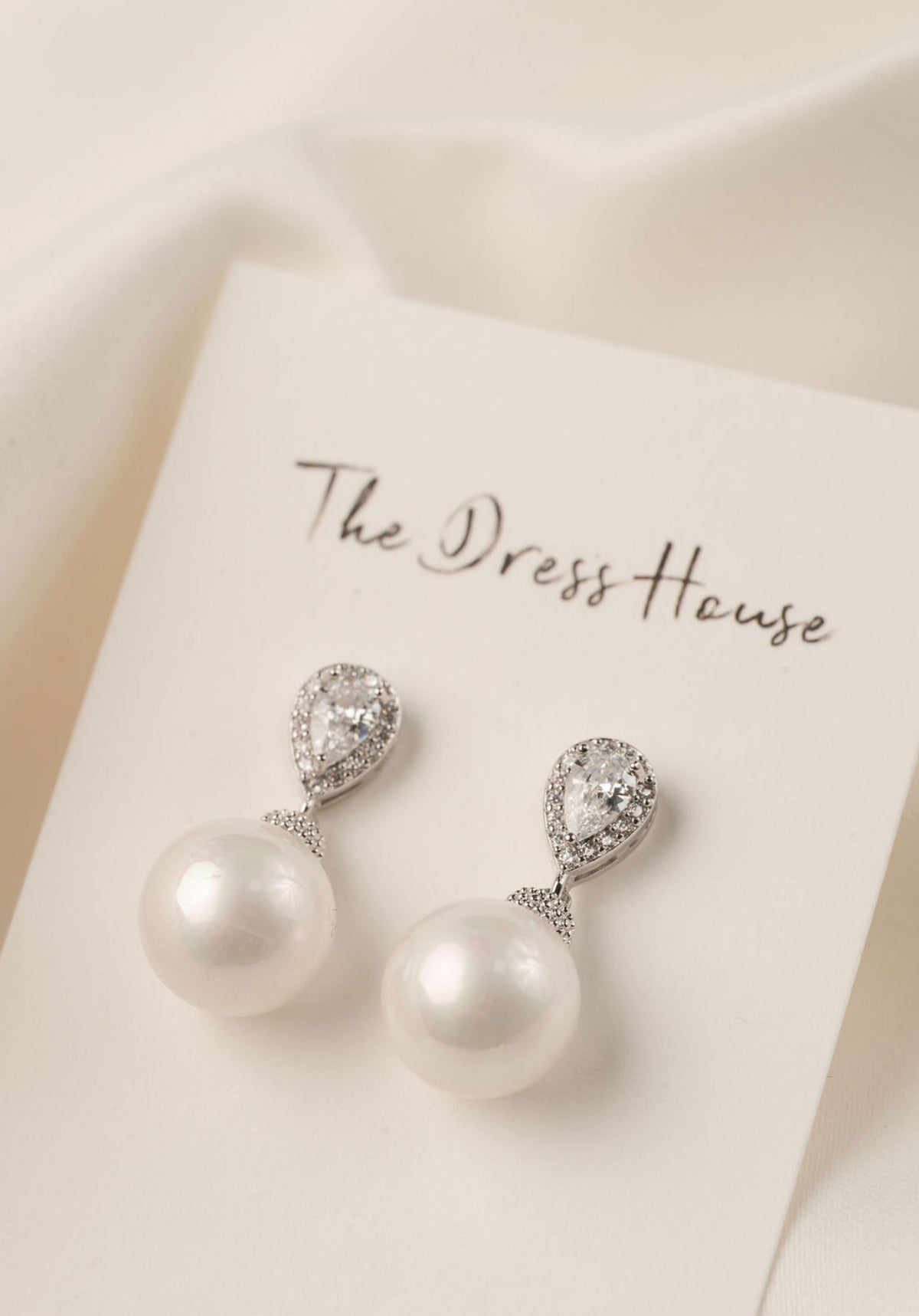 Lena - Silver Pearl Earring