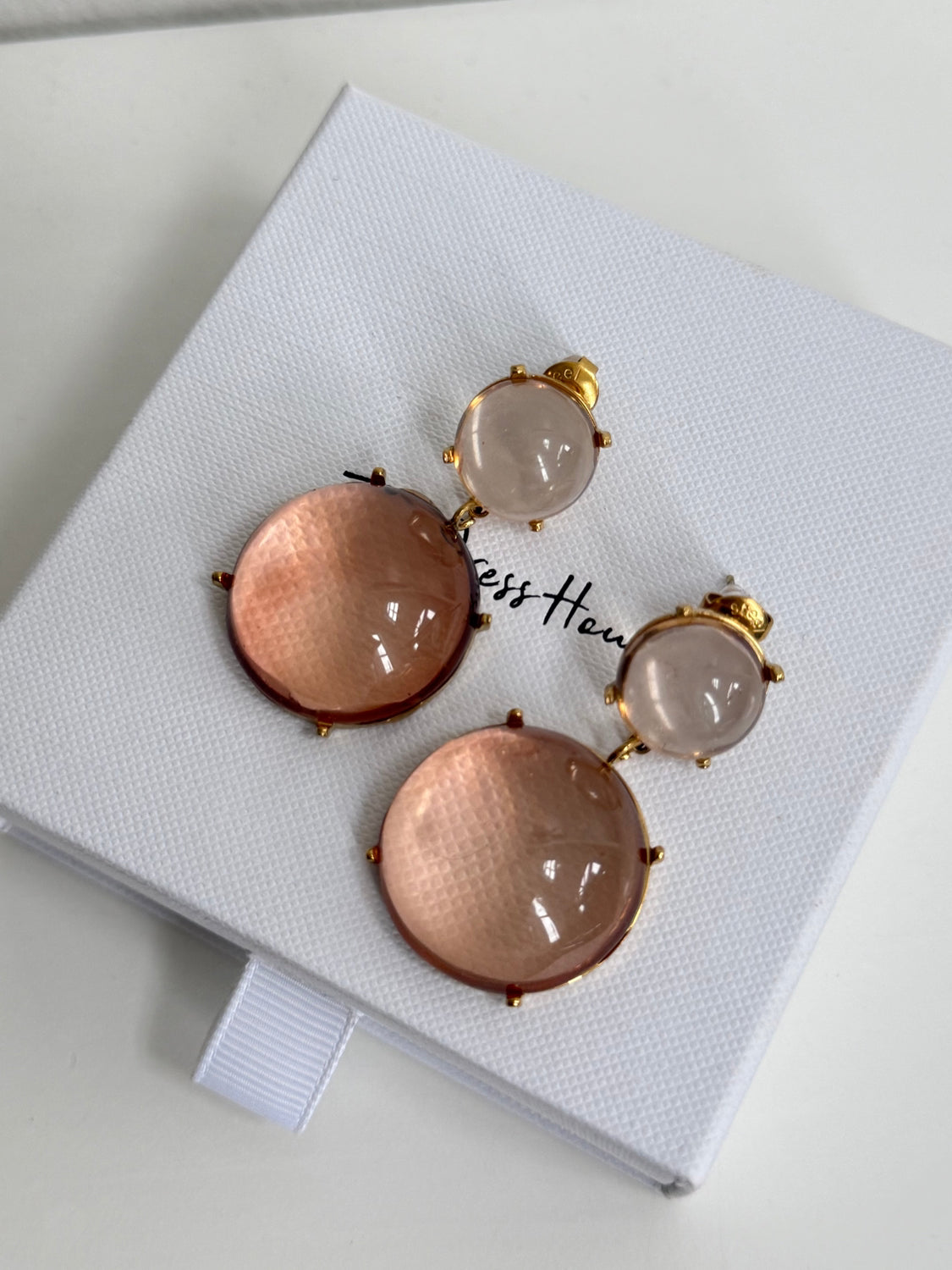 Ellie - Gold Nude Earring