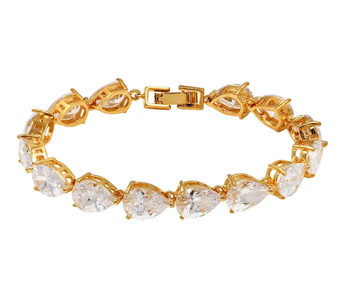 Elizabeth - Gold Pear Bracelet