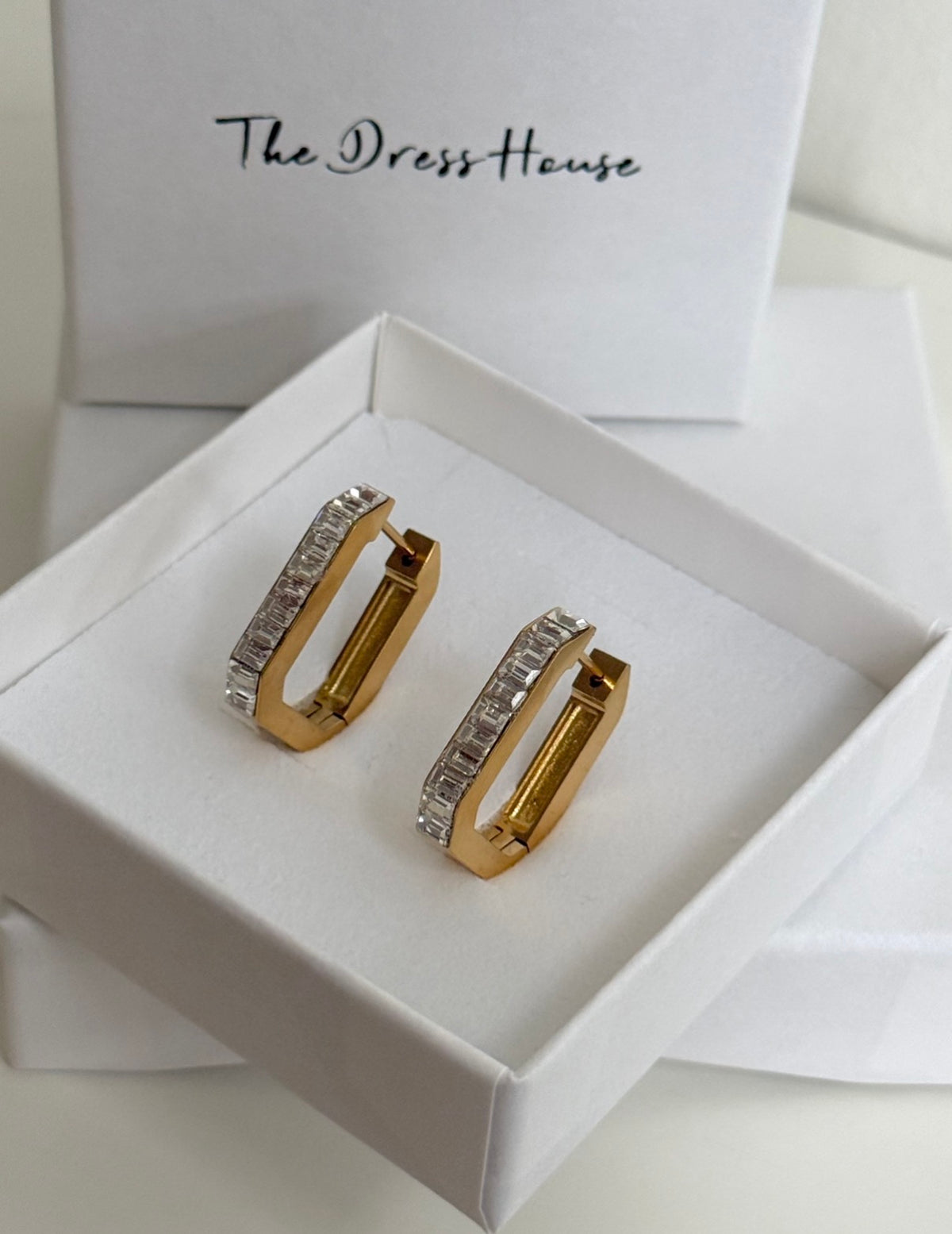 Molly - Gold Hoop Earring