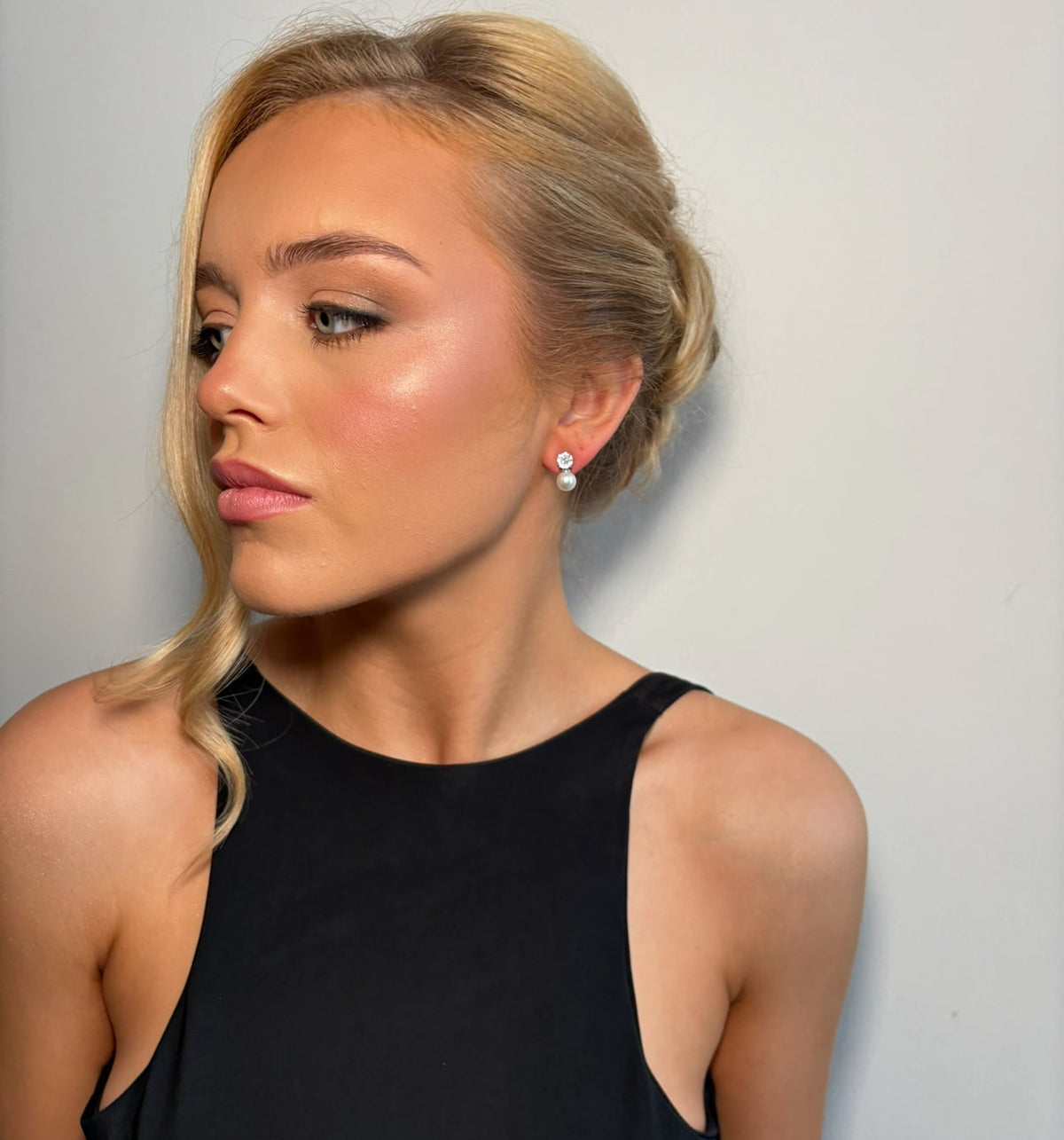 Alice  - Gold Pearl Necklace Earring Set