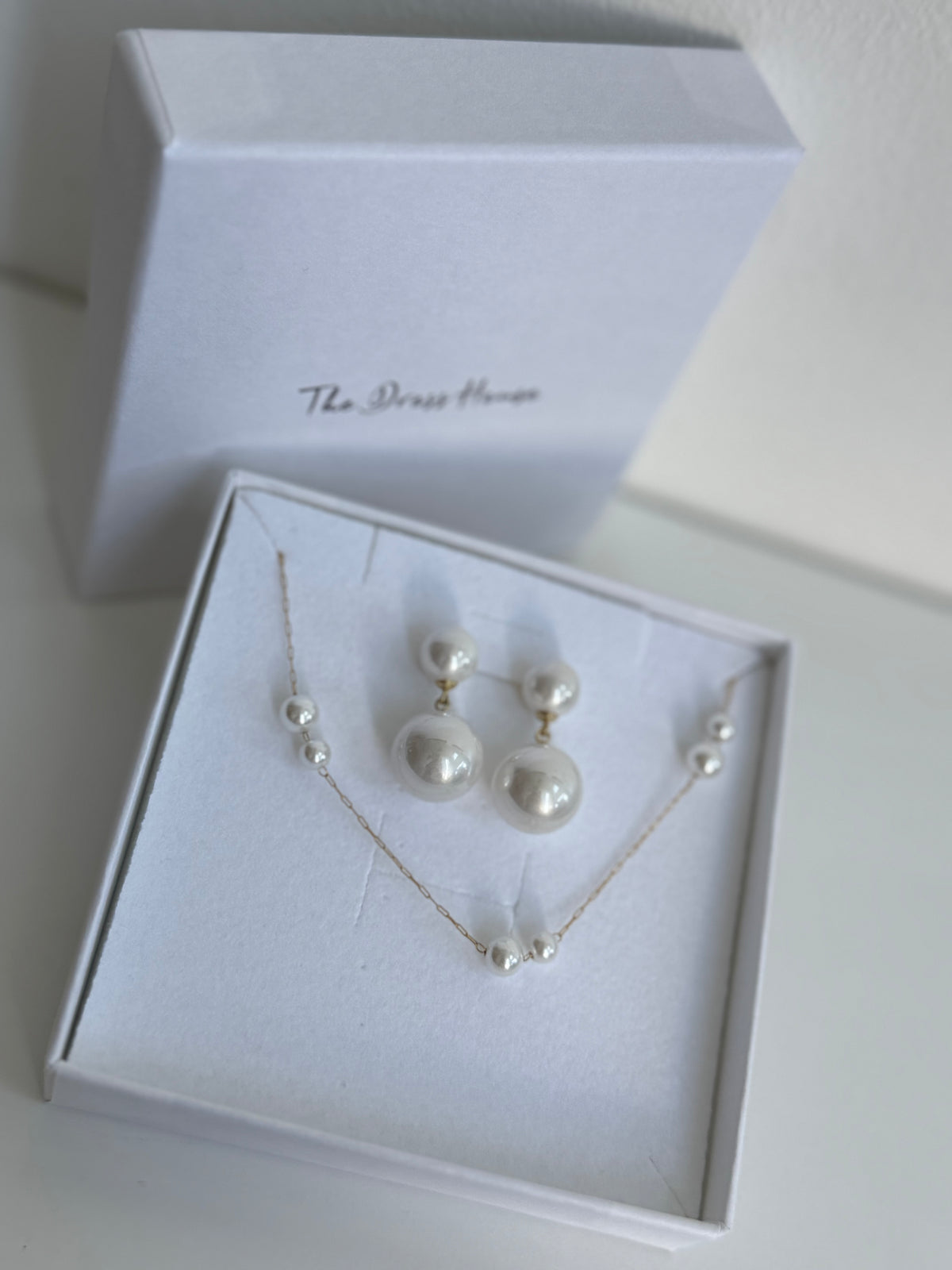 Calina Daisy - Pearl Earring Bracelet Gift Set