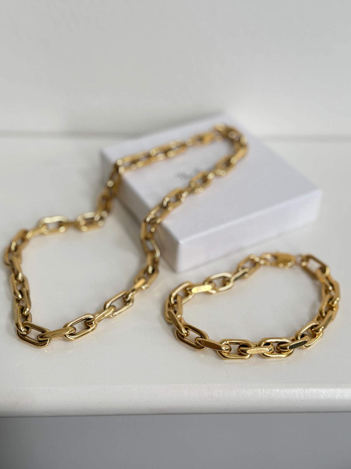 Cassie - Gold Necklace Bracelet Set