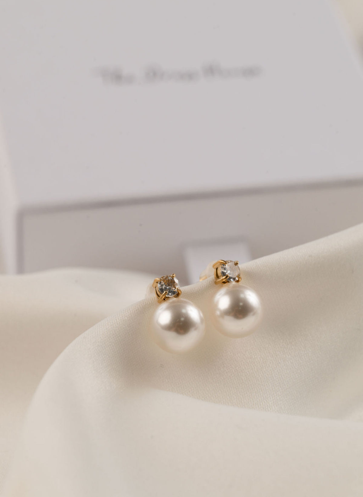 Aurora  - Gold Pearl Earring