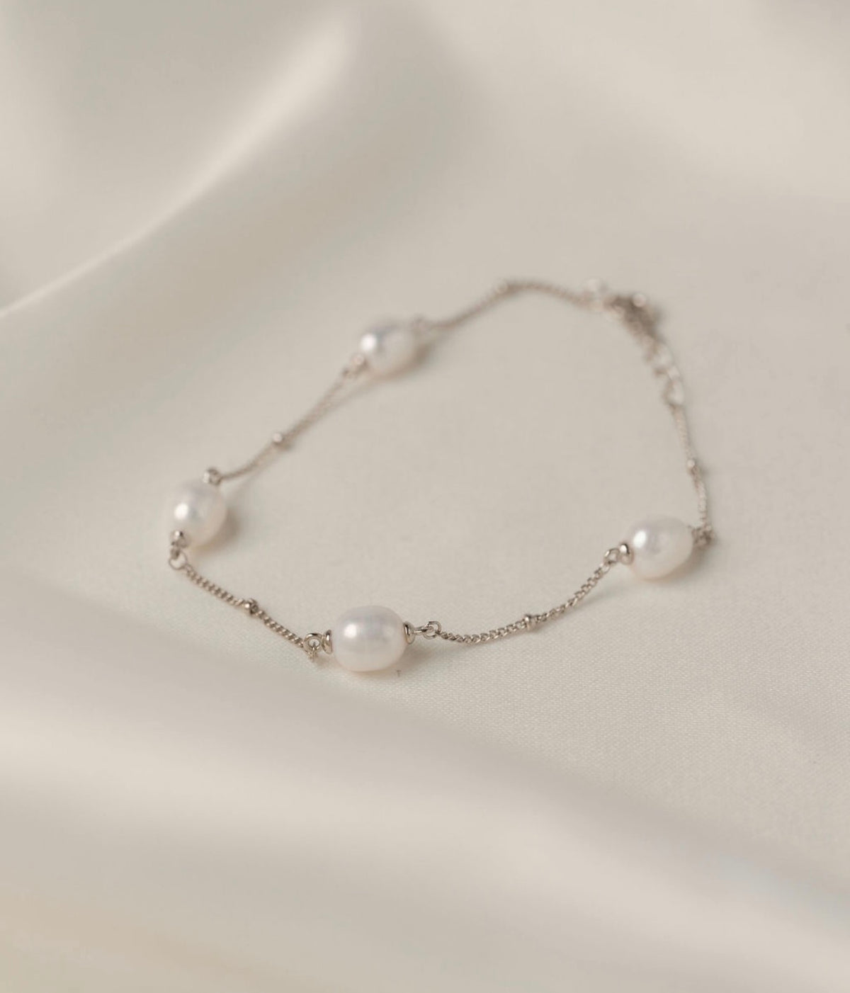 Jasmine - Silver Pearl Bracelet
