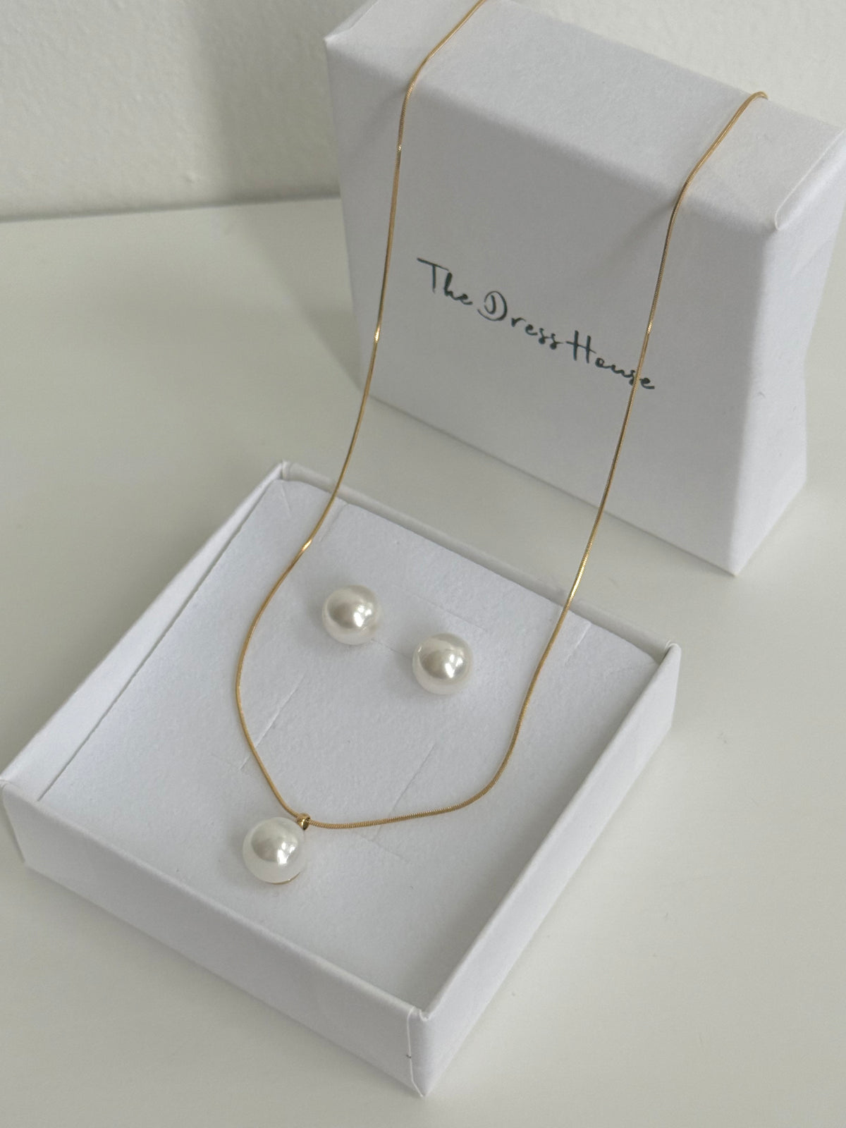 Isabella - Gold Pearl Necklace Earring Set