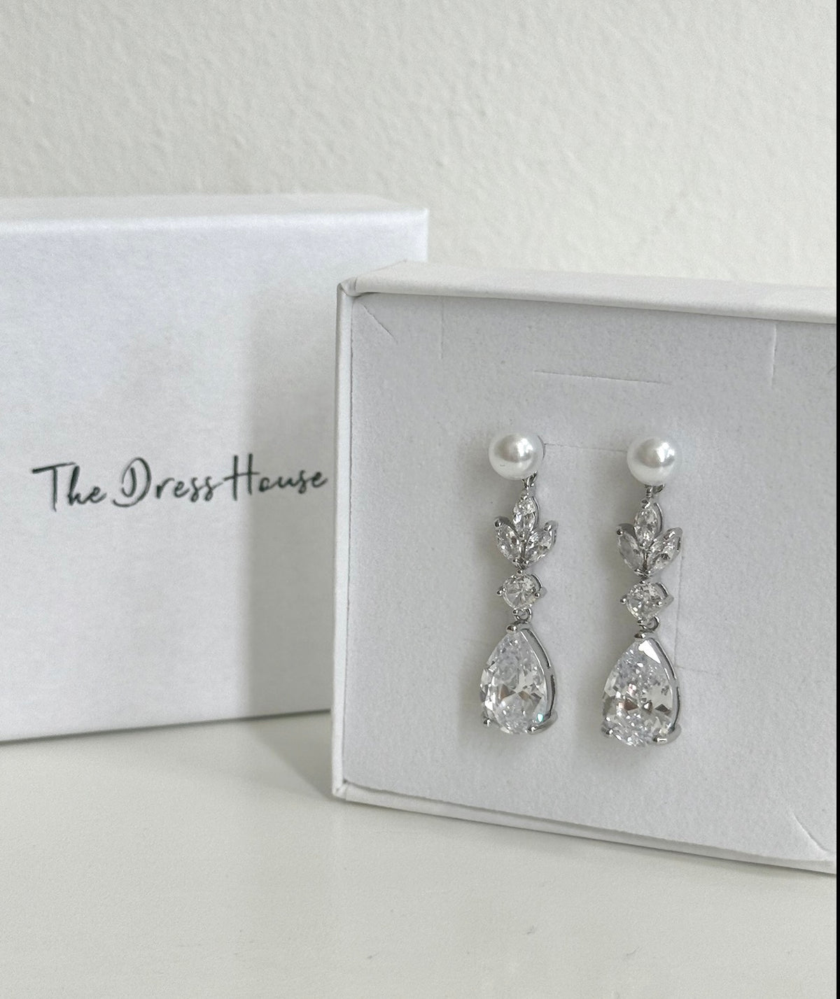 Penny - Silver Pearl Earring