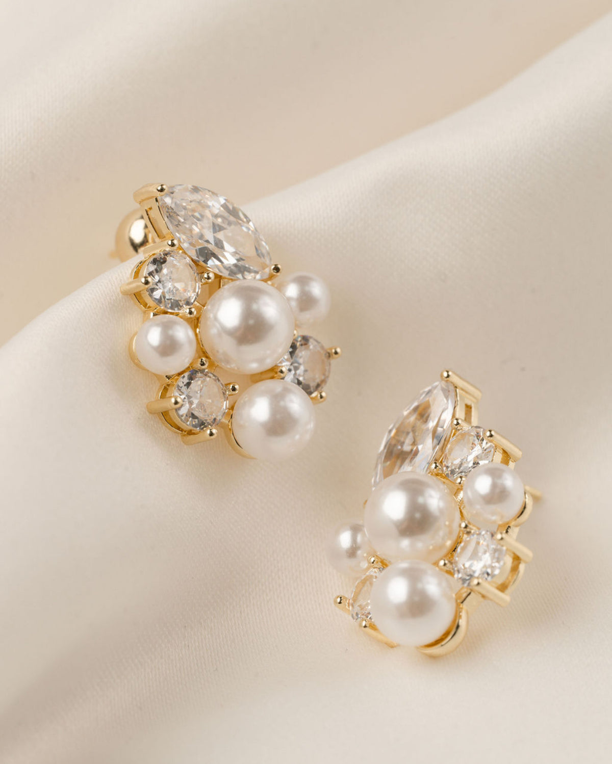 Eden - Gold Pearl Earring