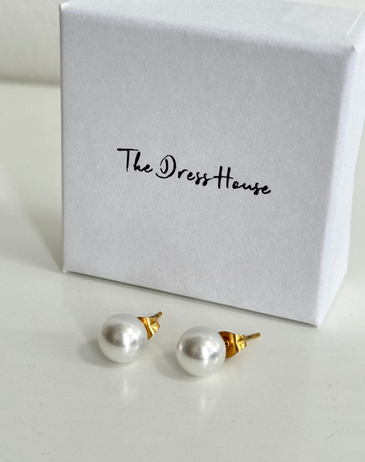 Isabella - Gold Pearl Stud Earring