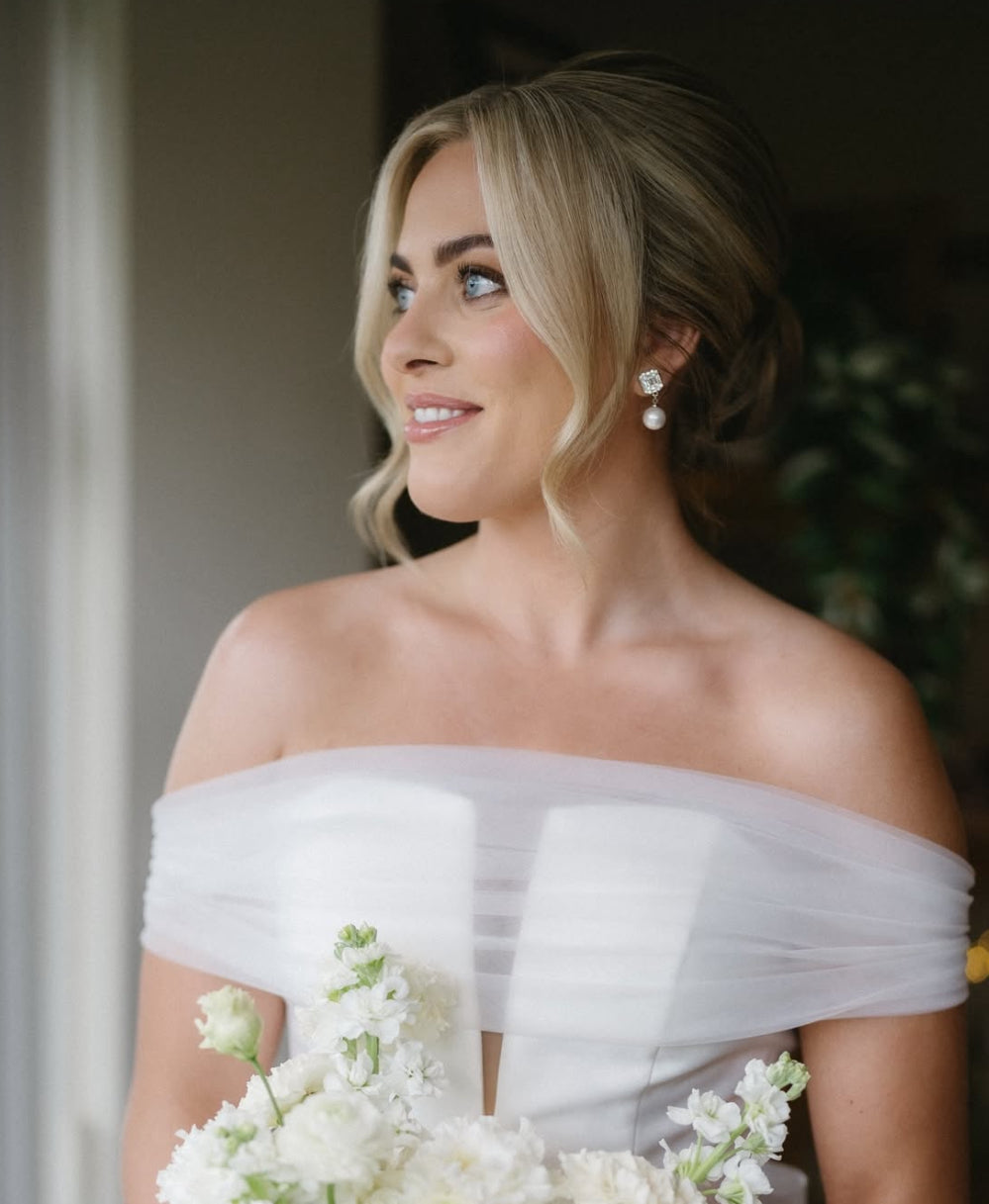 Annie - Silver Pearl Earring