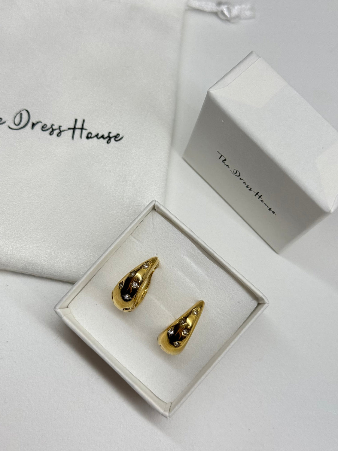 Libbie - Gold Star Hoop Earring