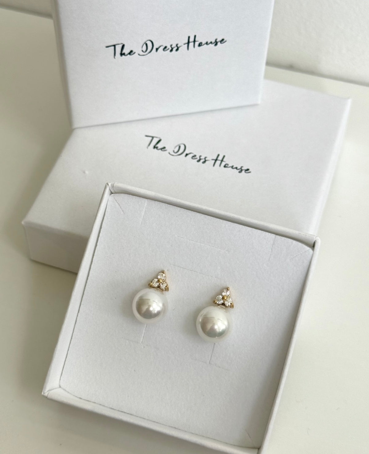 Jasmine- Gold Pearl Clover Stud Earring