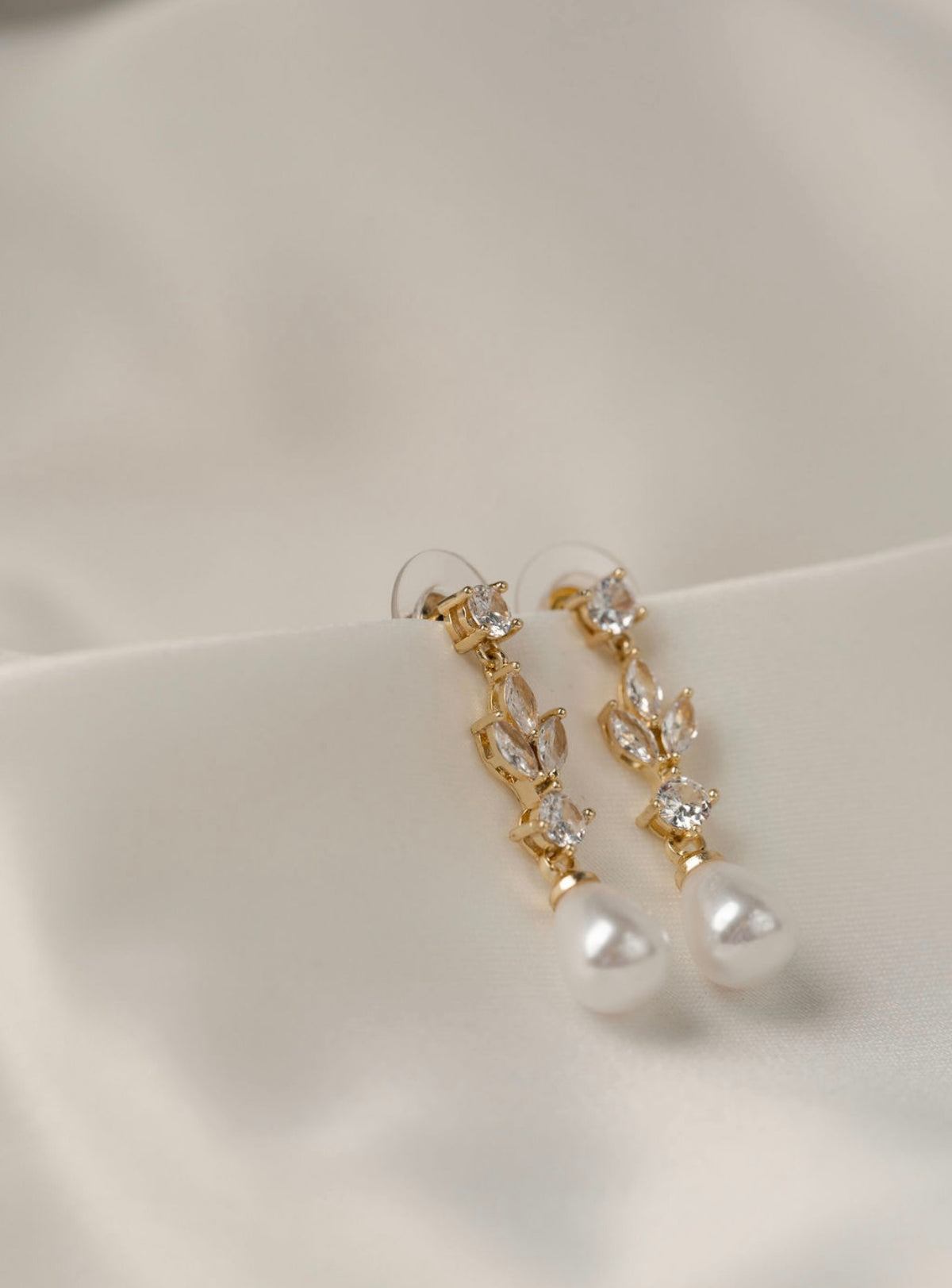Caylee - Gold Pearl Earring