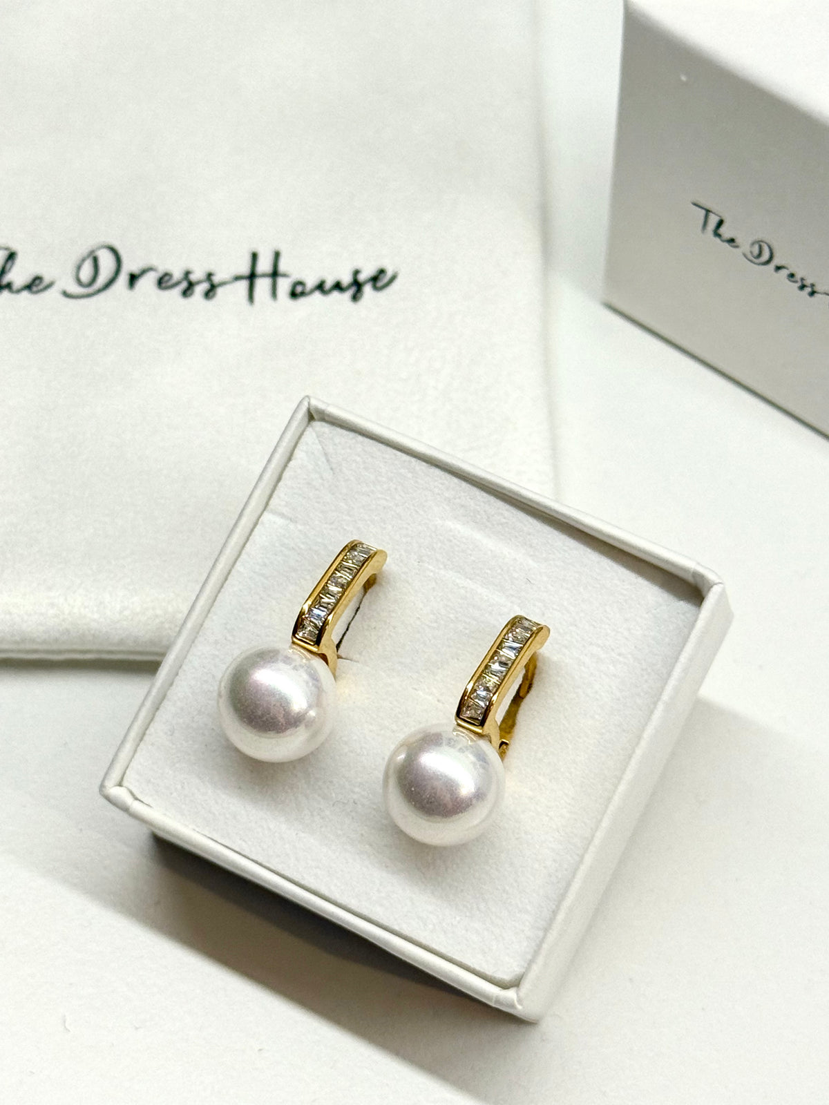 Alexius - Gold Pearl Earring