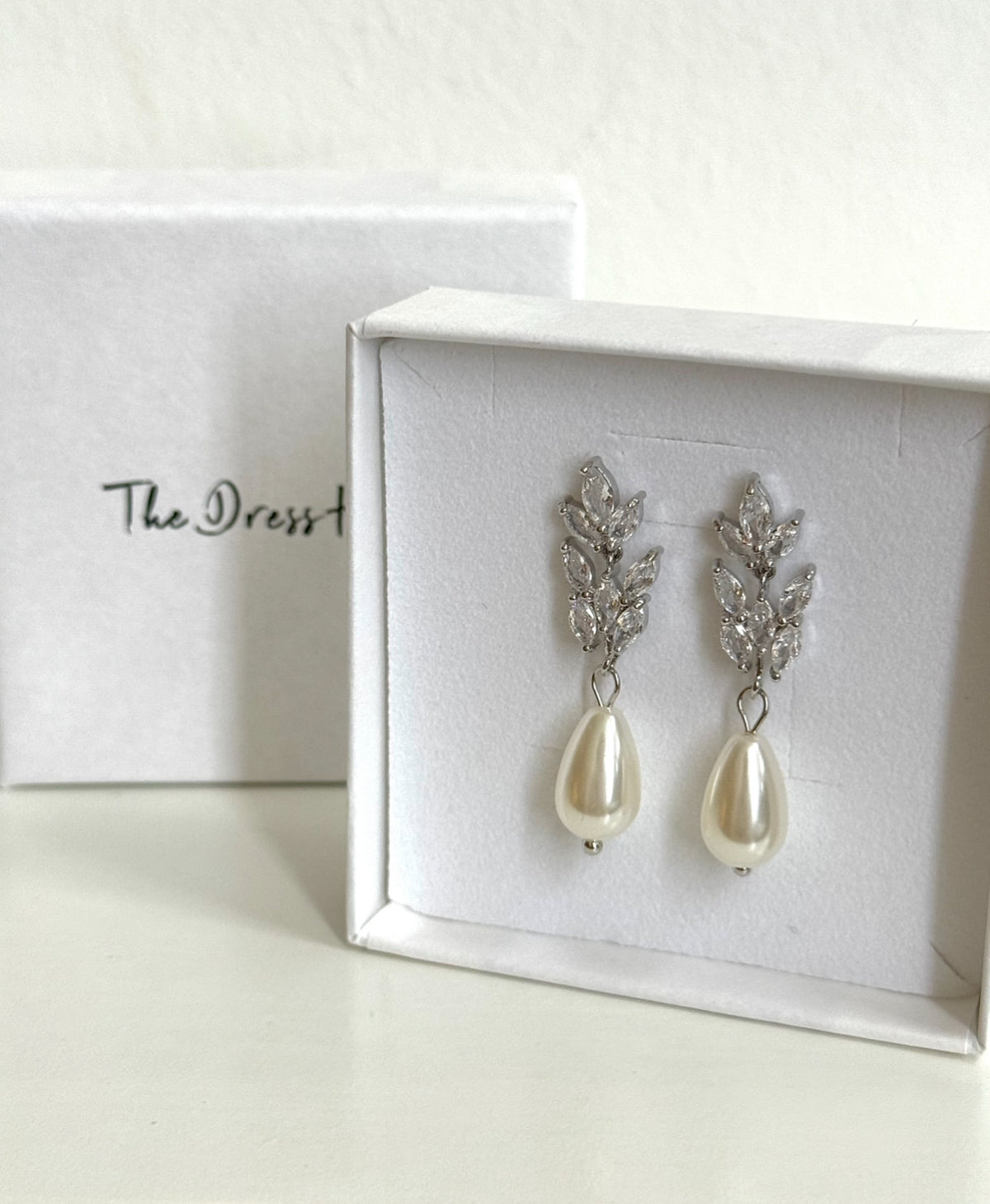 Kara - Silver Pearl Earring