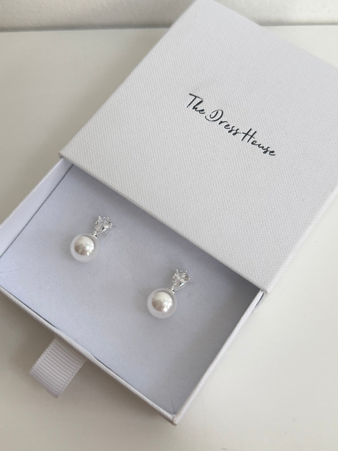 Aurora - Silver Pearl Earring