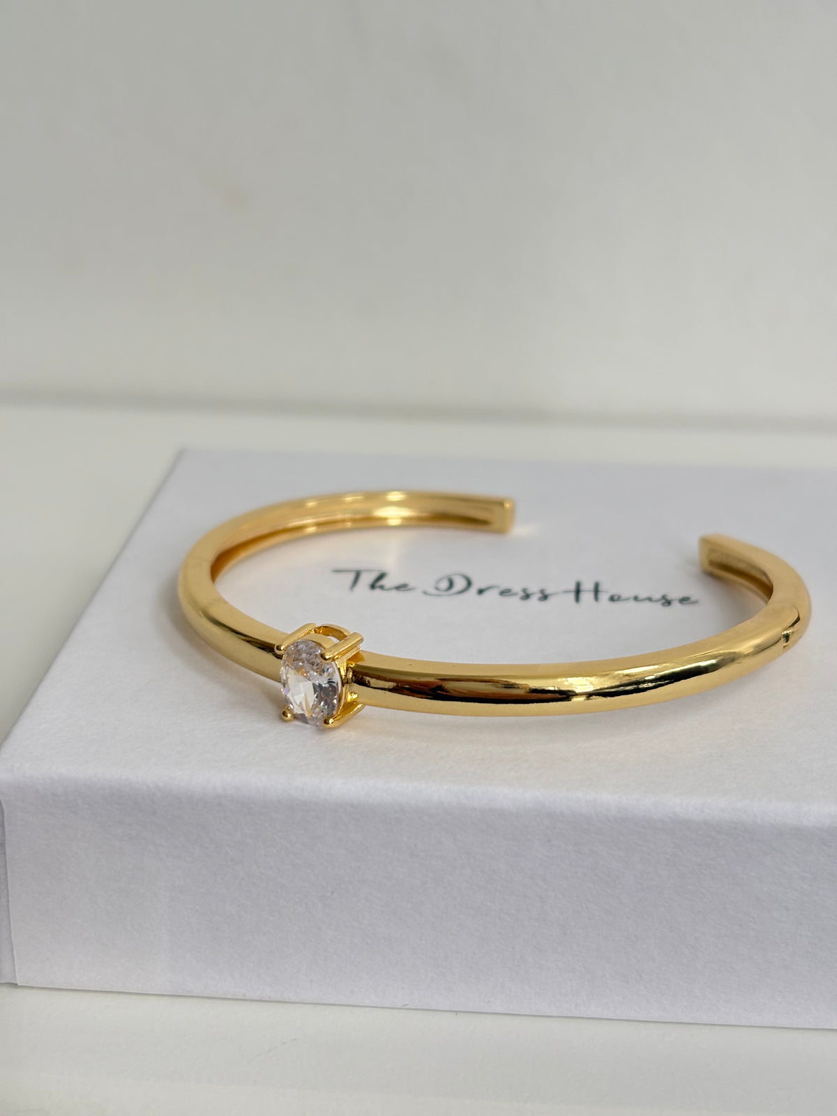 Ameila - Gold Diamanté Stud Bangle