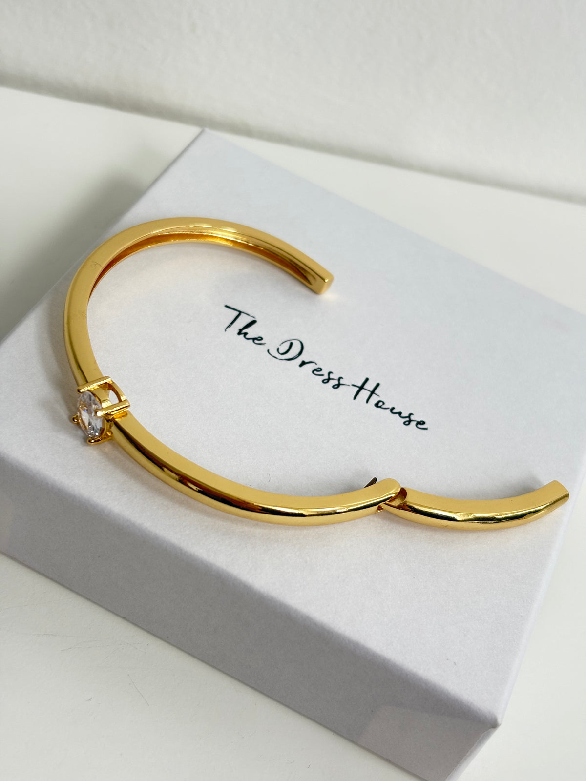 Amelia - Gold Bangle Earring Set