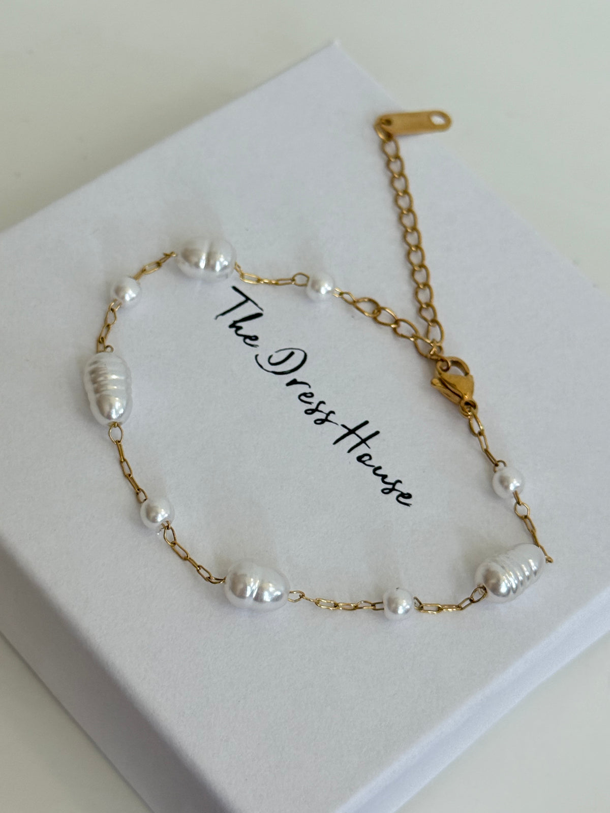 Ally - Gold Pearl Bracelet