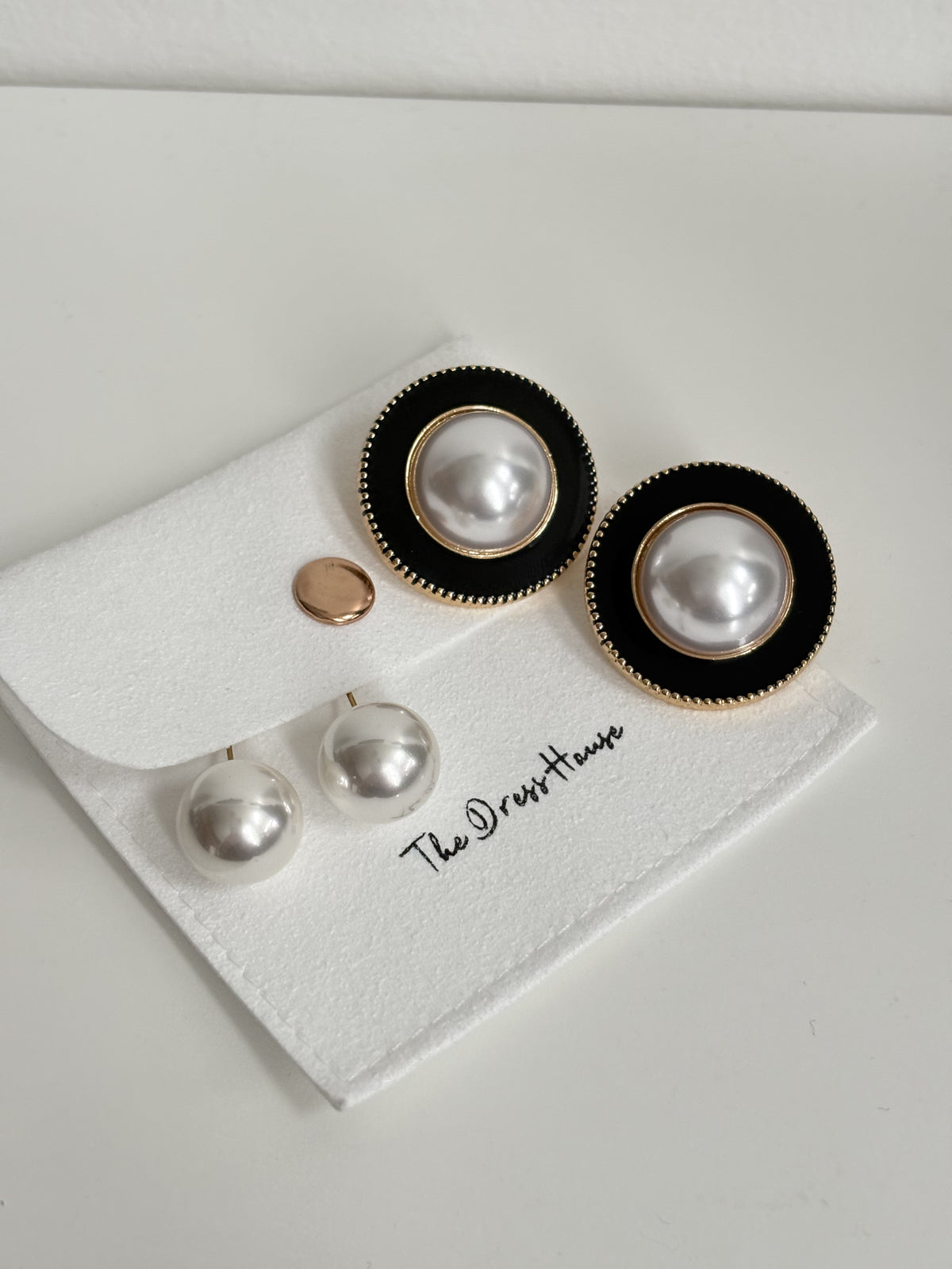 Dress House Gift Set 71 - Black Gold Pearl Earring