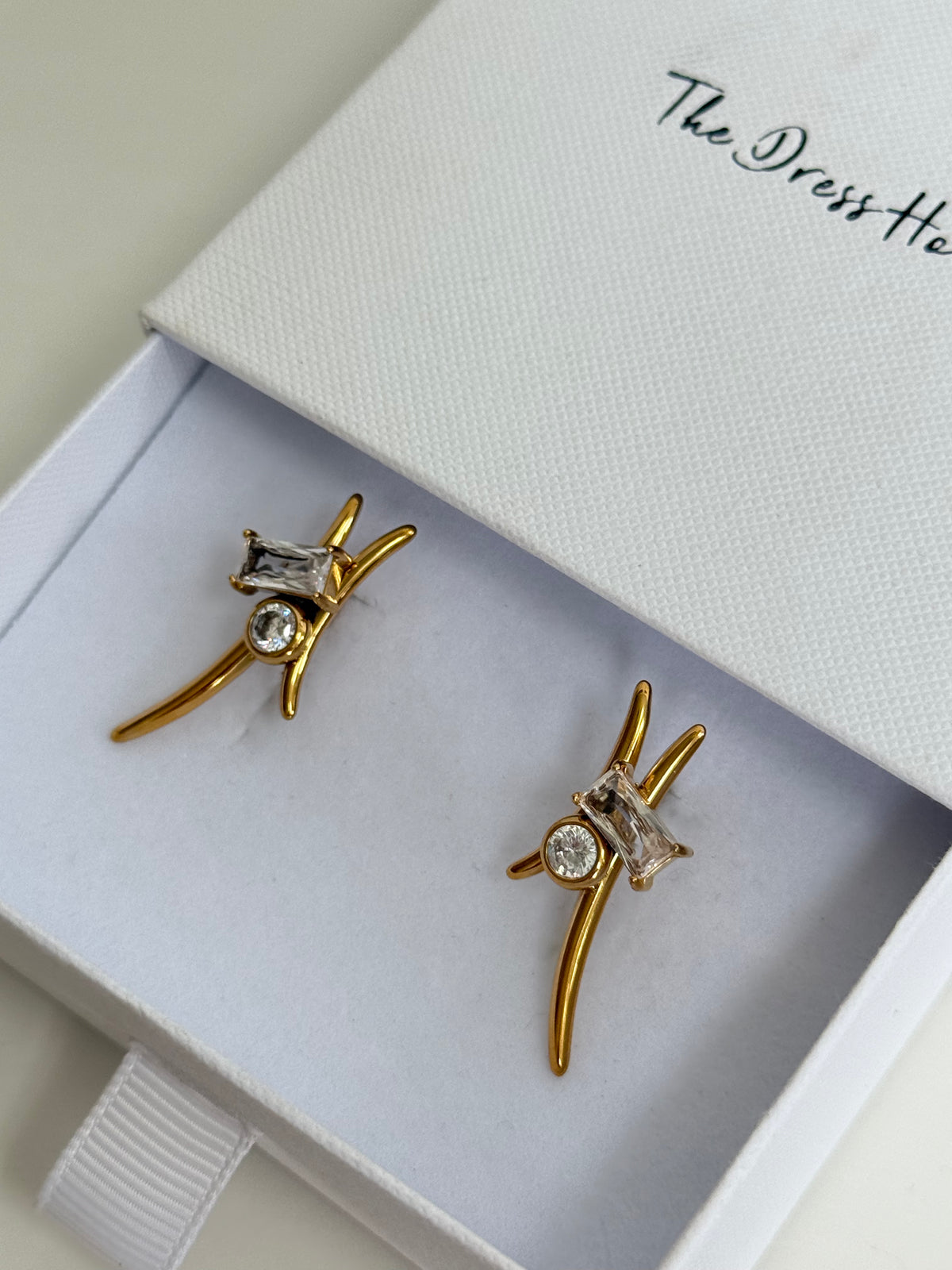 Zadie - Gold Bar Earring