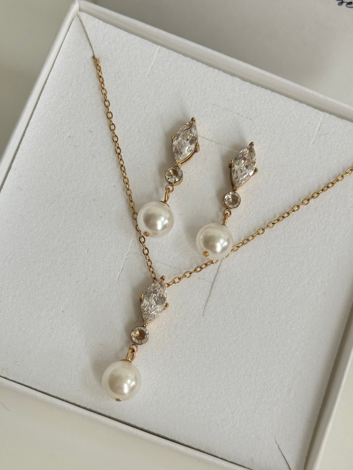 Dolly - Gold Pearl Earring Necklace Set