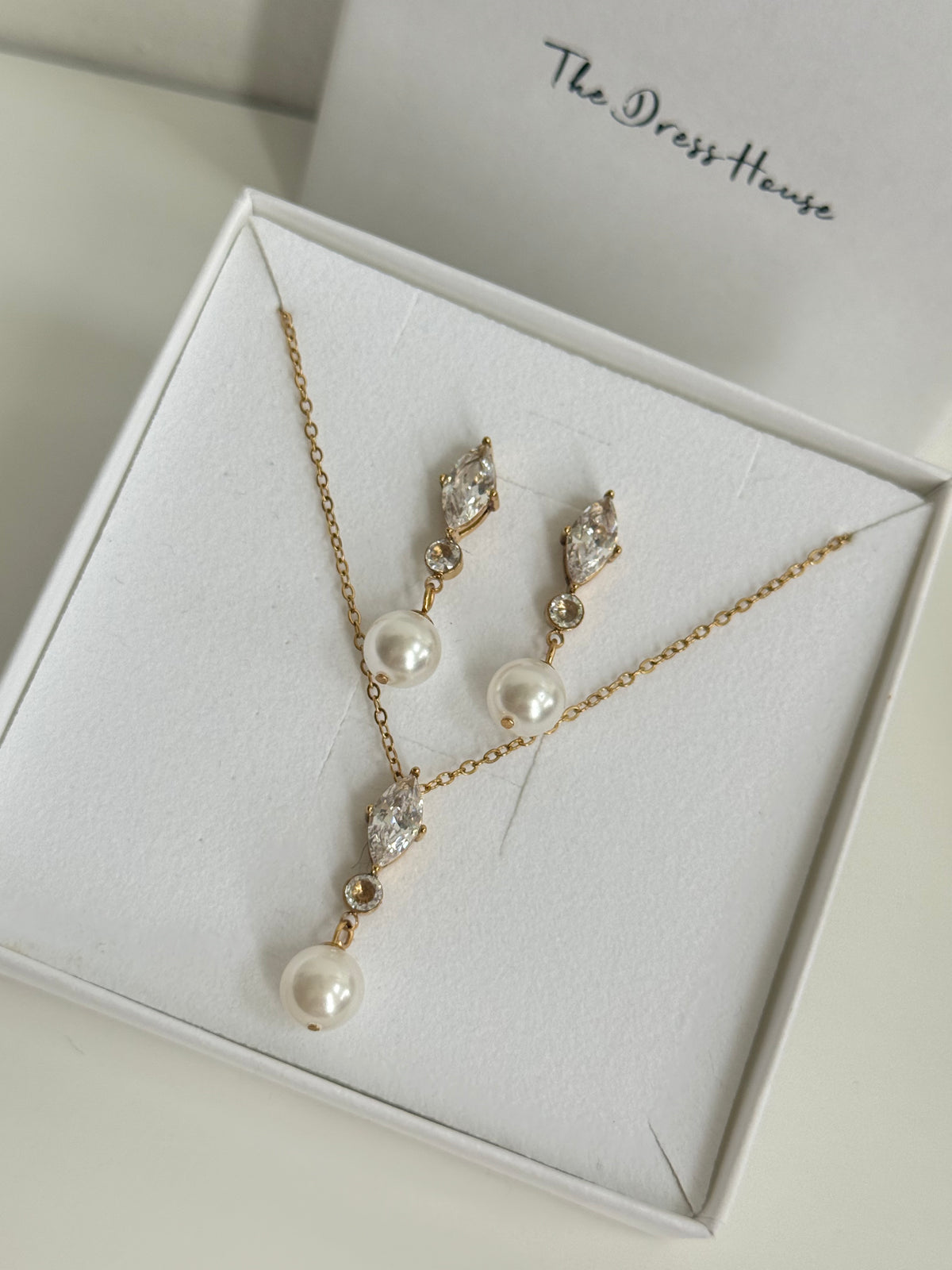 Dolly - Gold Pearl Earring Necklace Set