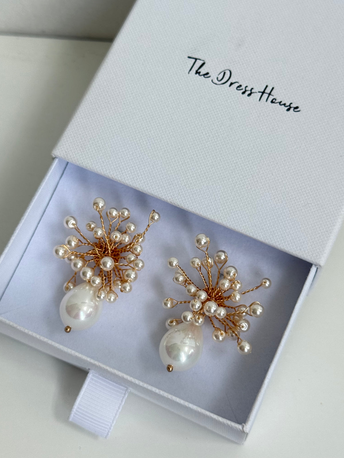 Sofia - Gold Pearl Earring