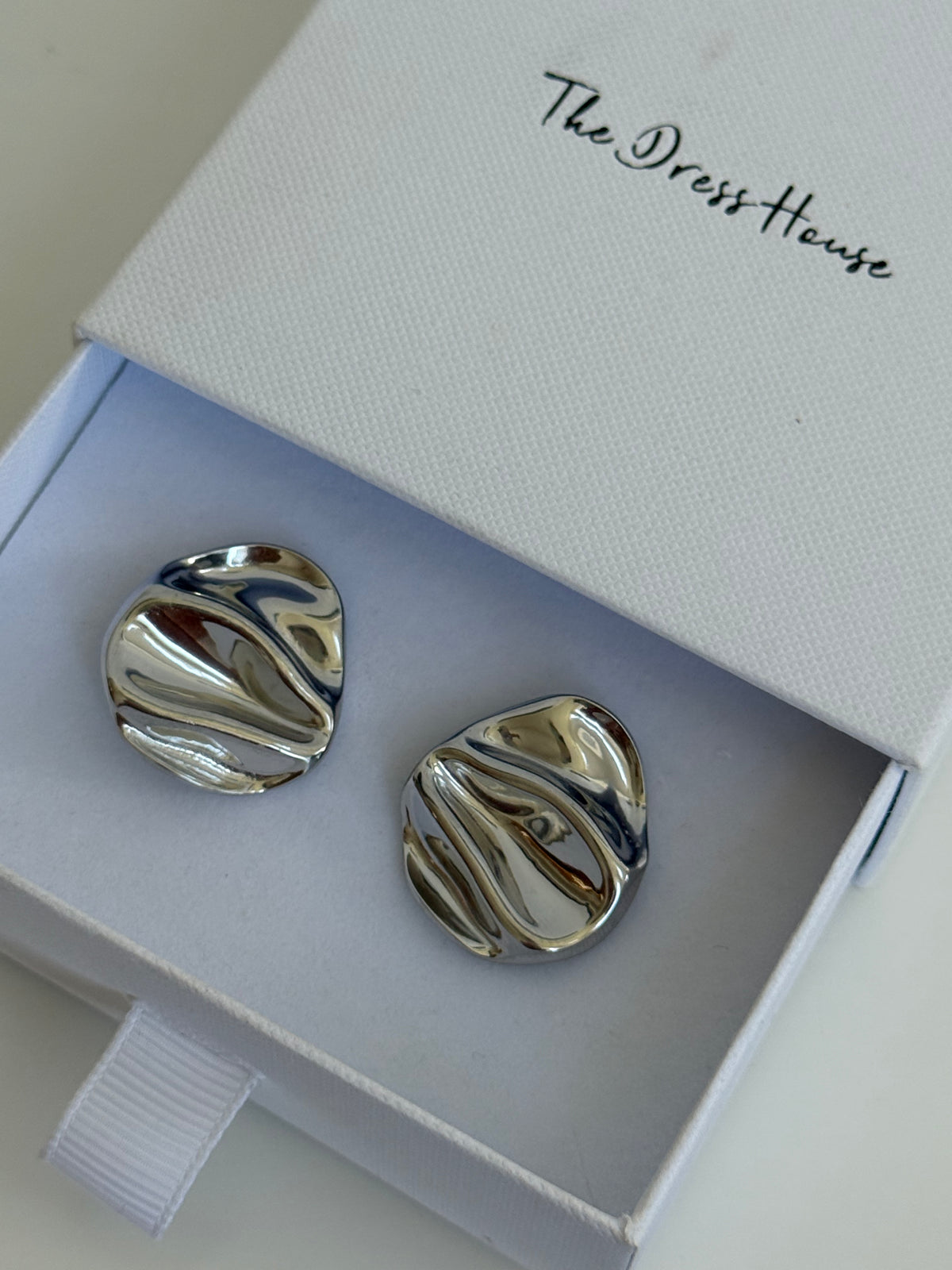 Vivienne - Silver Stud Earring
