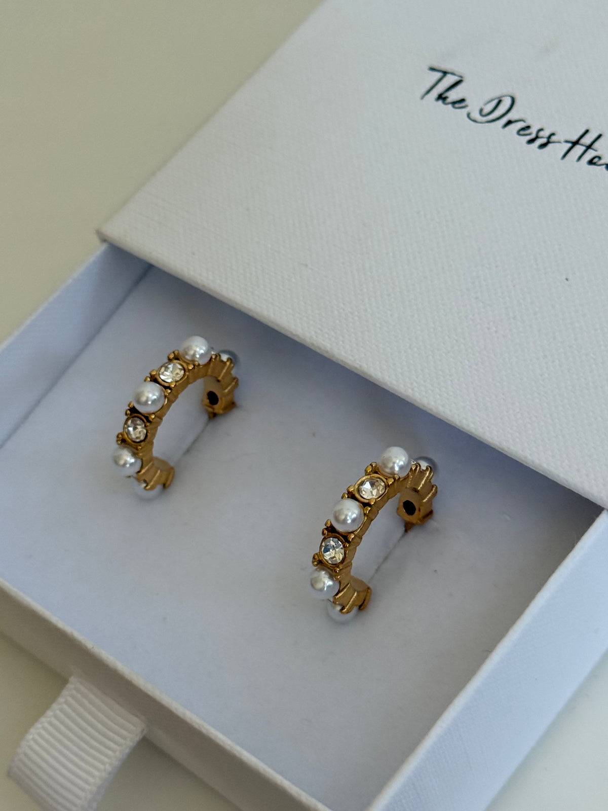 Chelsey - Gold Pearl Hoop Earring