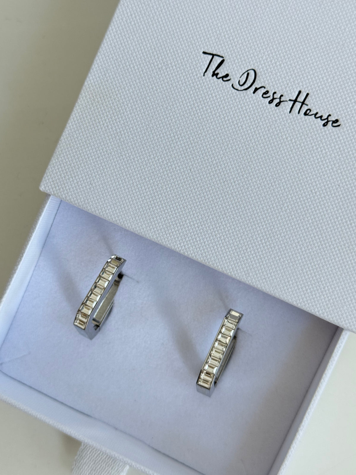 Molly - Silver Hoop Earring